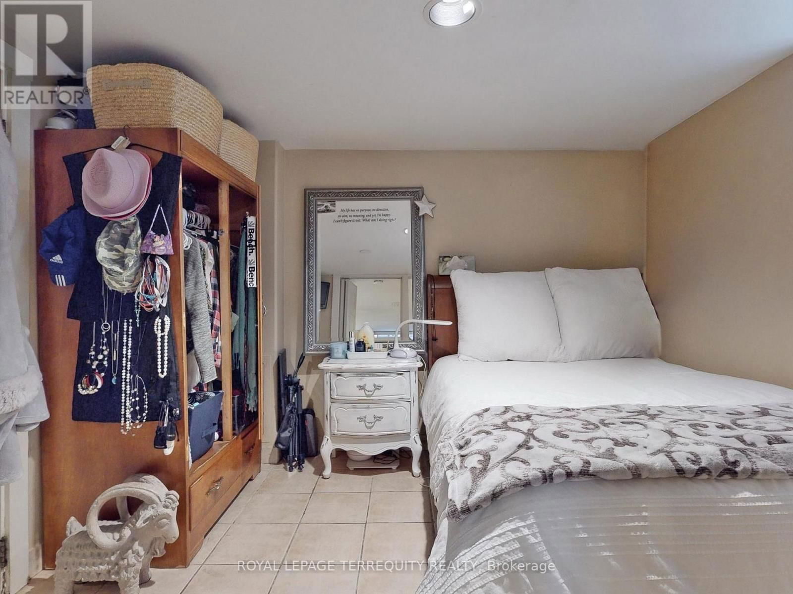 197 PARK LAWN ROAD Image 31