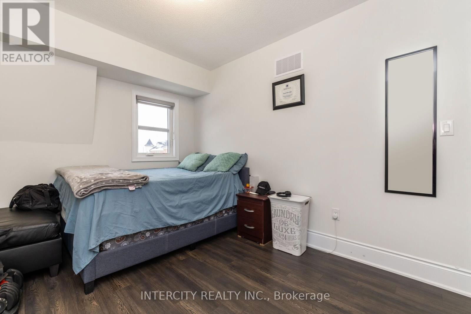 32 FOXSPARROW ROAD Image 20