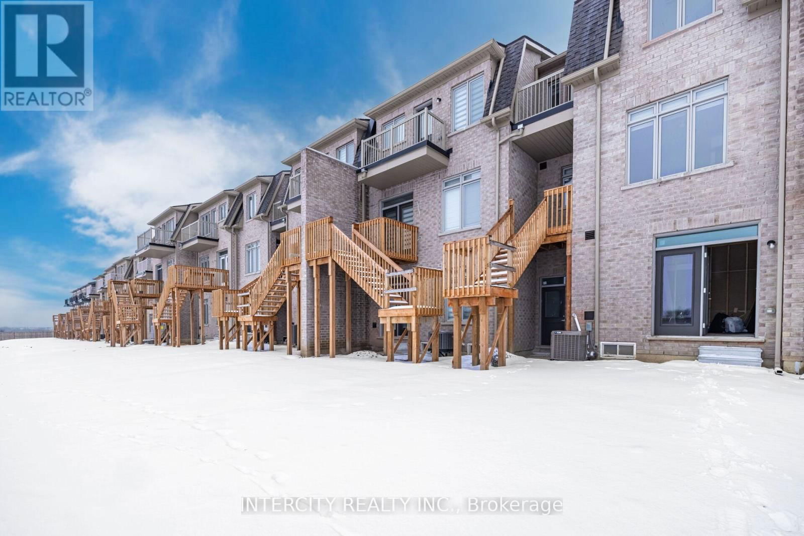 32 FOXSPARROW ROAD Image 33