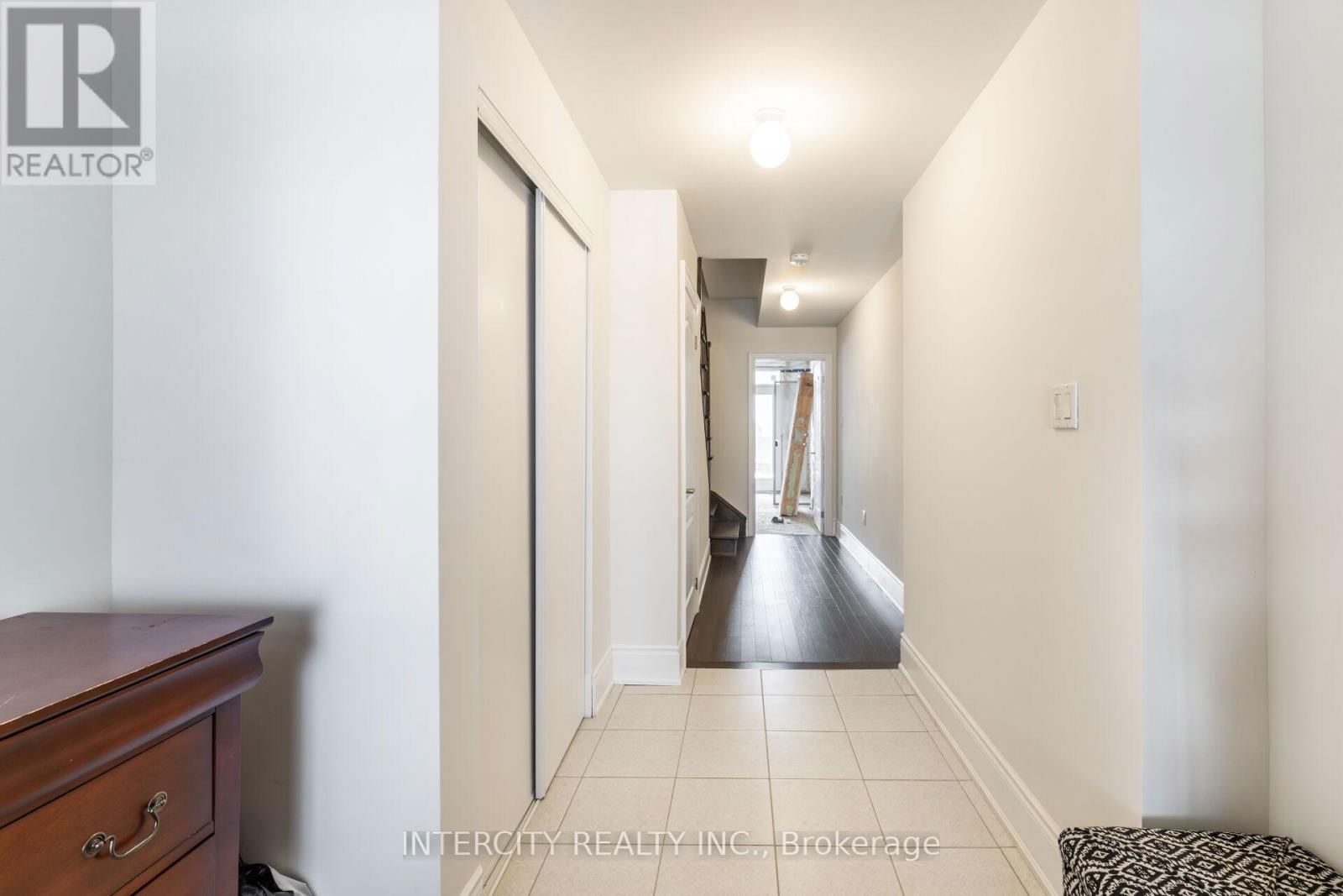 32 FOXSPARROW ROAD Image 6