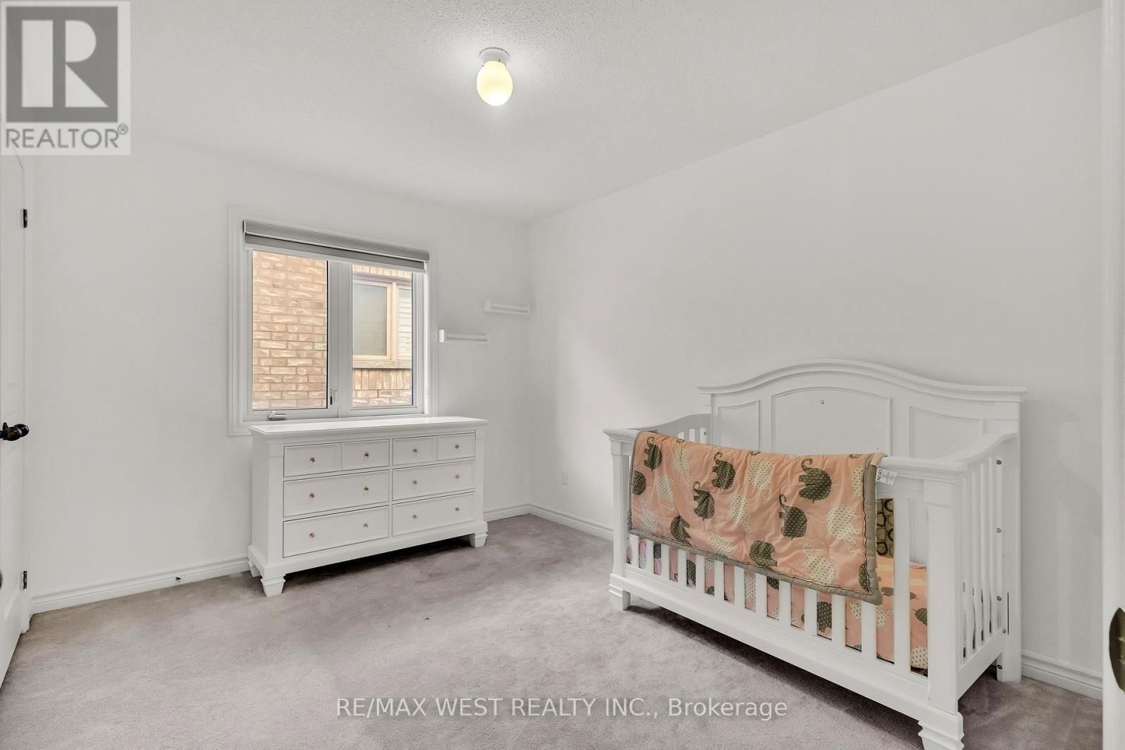 84 LONE ROCK CIRCLE Image 28