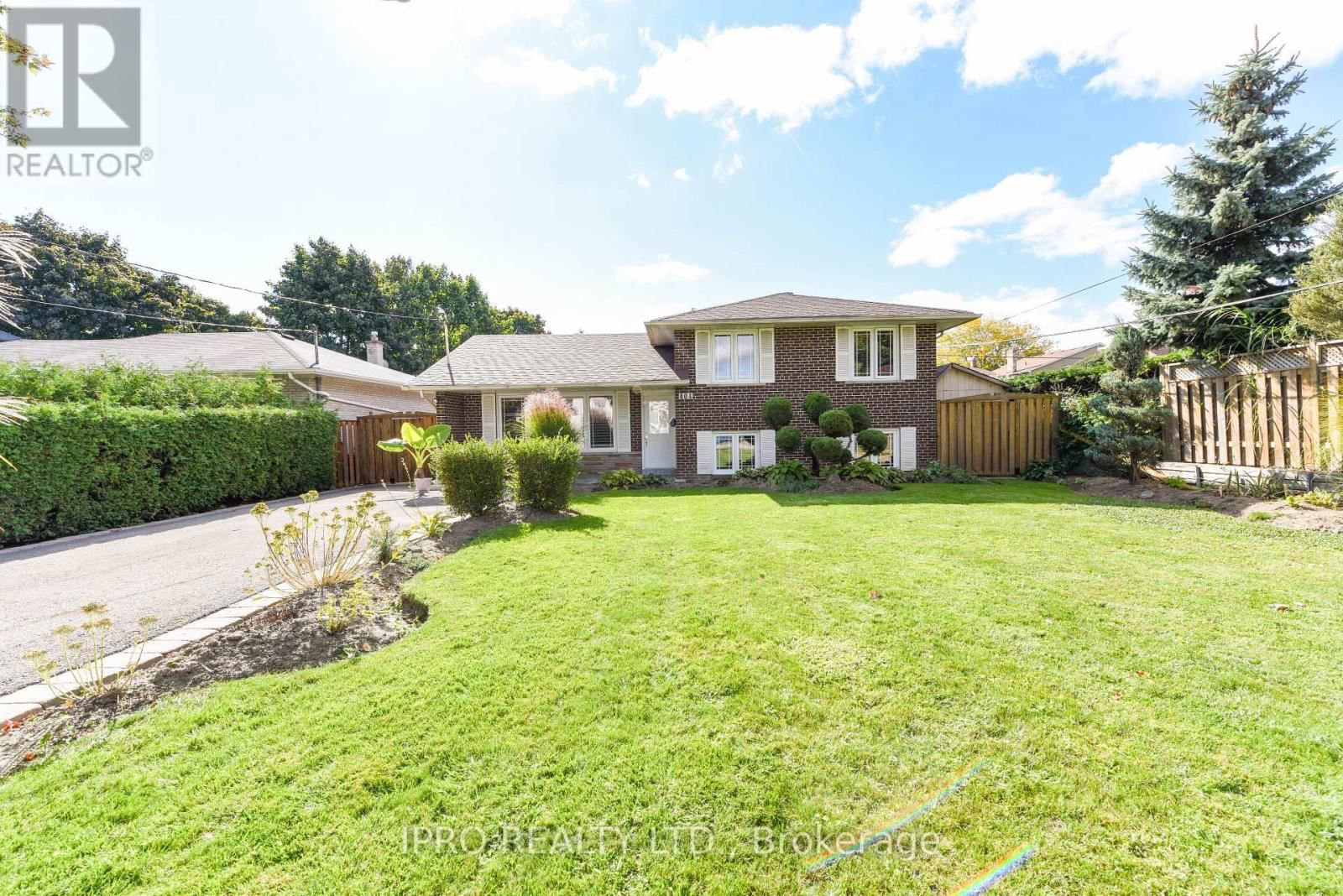 404 CLAIRCREST AVENUE Image 1
