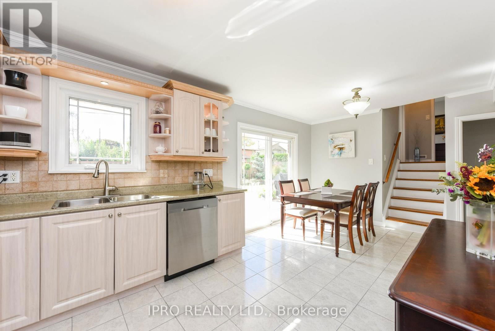 404 CLAIRCREST AVENUE Image 10