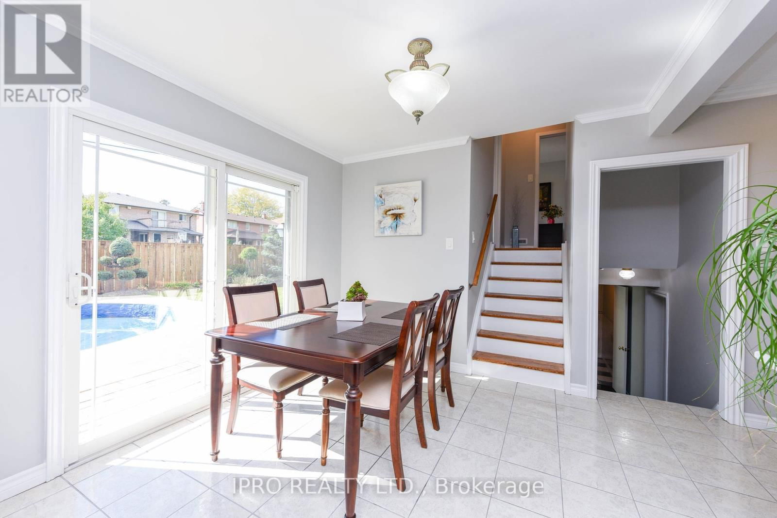 404 CLAIRCREST AVENUE Image 11