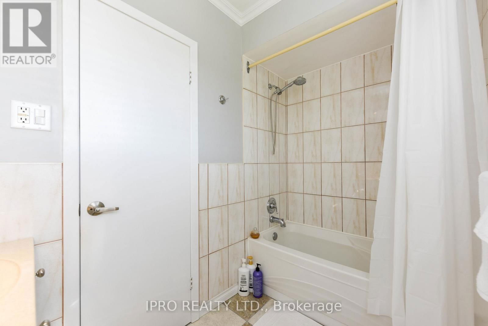 404 CLAIRCREST AVENUE Image 12