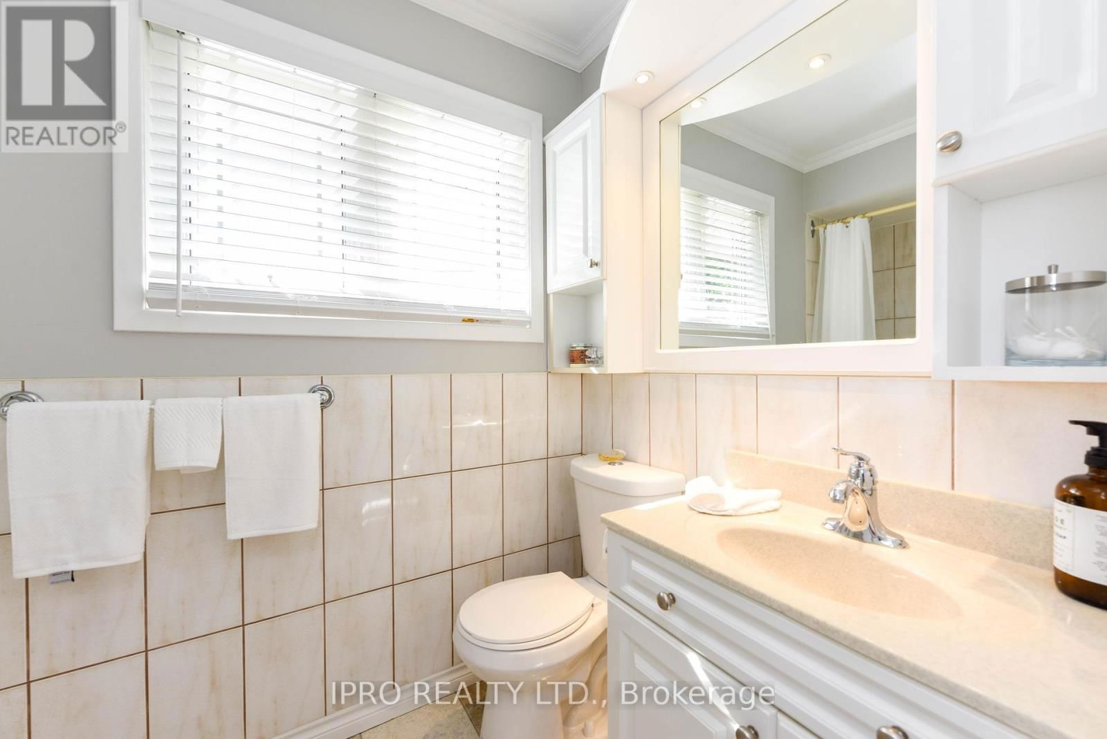 404 CLAIRCREST AVENUE Image 13