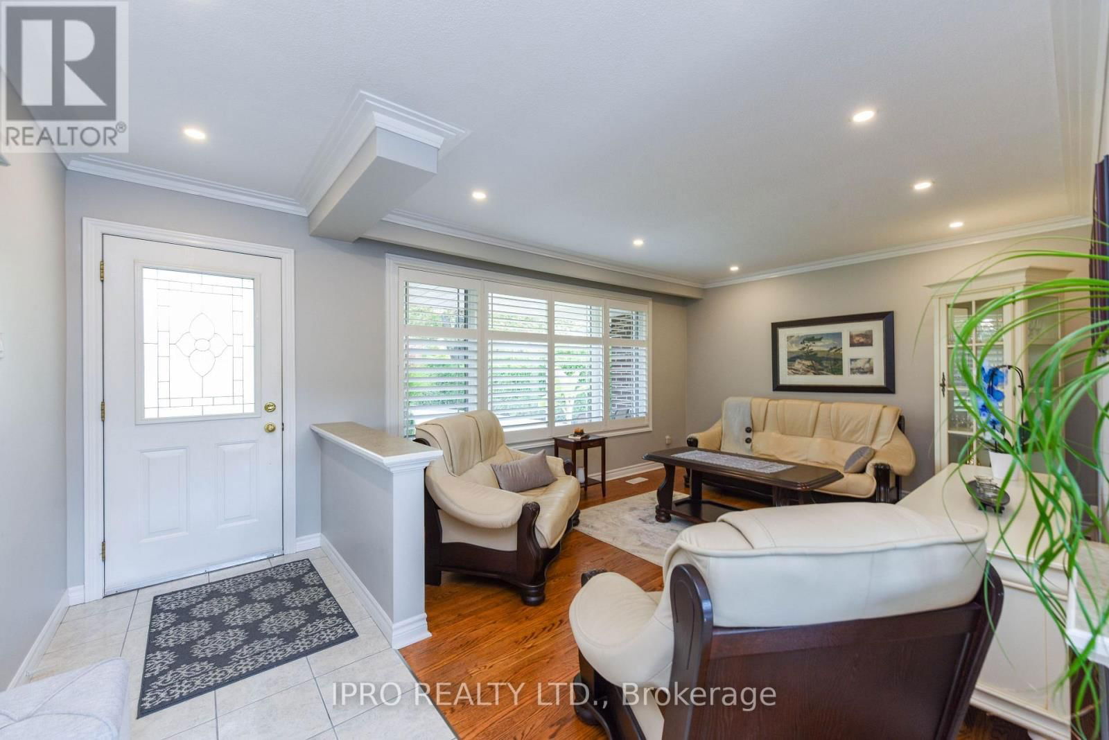 404 CLAIRCREST AVENUE Image 6