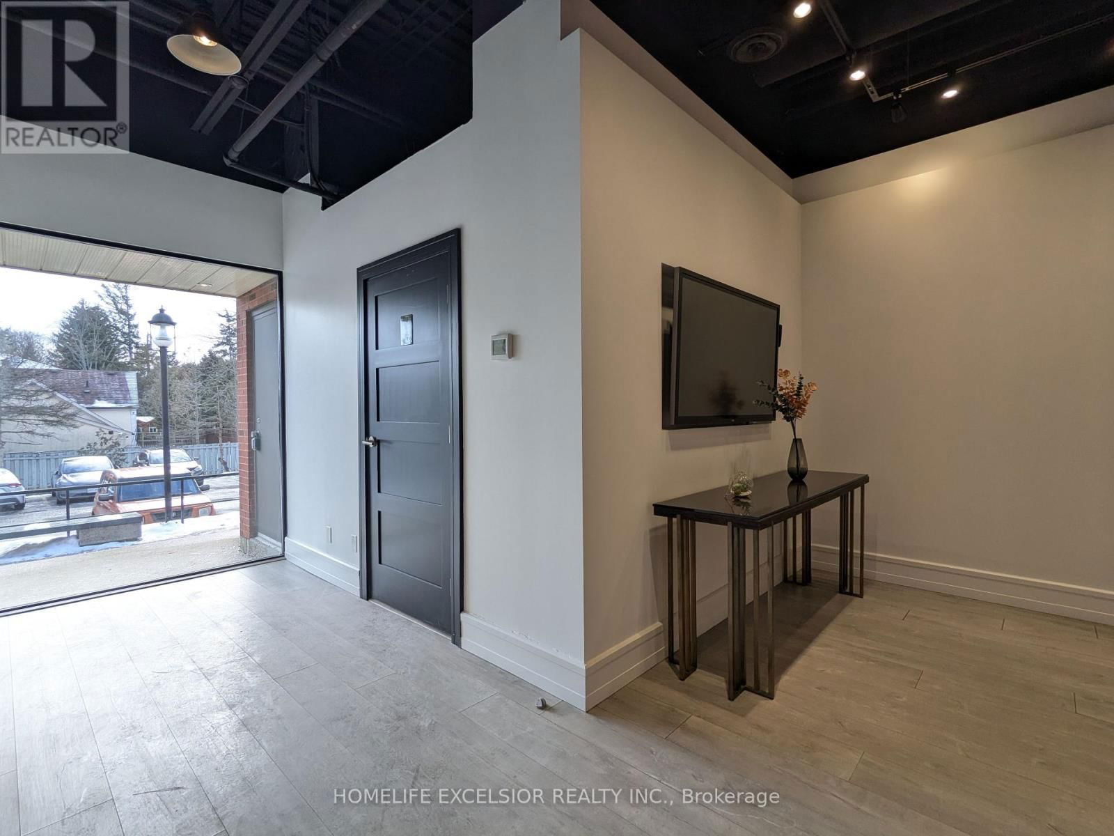 1/1A - 1528 DUNDAS STREET WEST Image 28