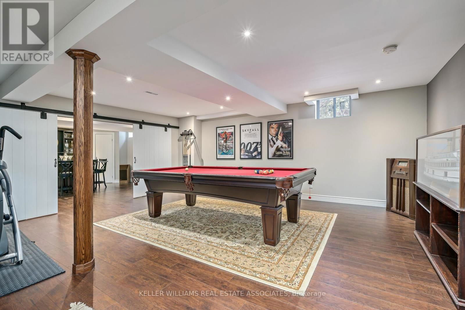 17 OAK RIDGE DRIVE Image 24