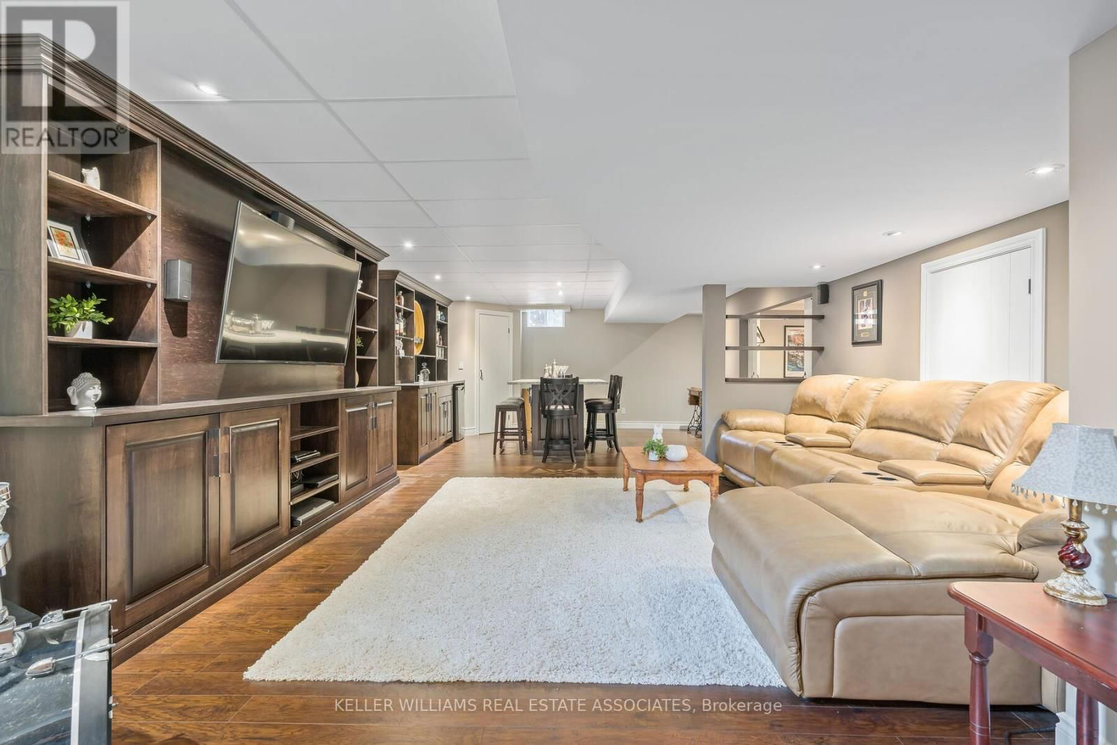 17 OAK RIDGE DRIVE Image 28