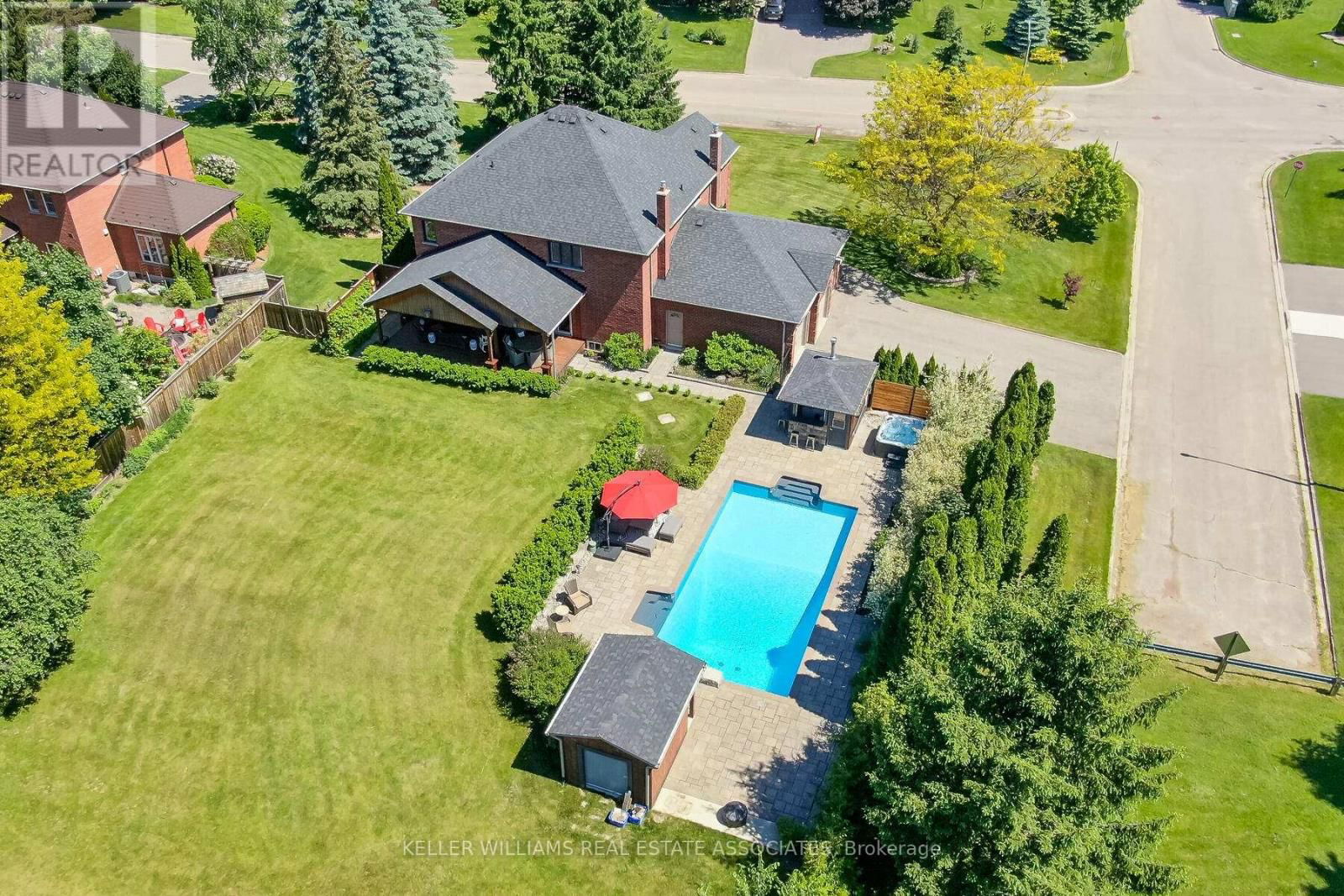 17 OAK RIDGE DRIVE Image 37