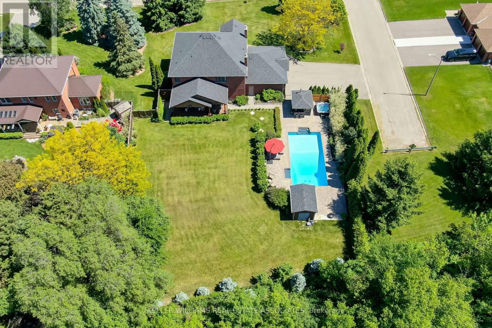 17 OAK RIDGE DRIVE Image 43
