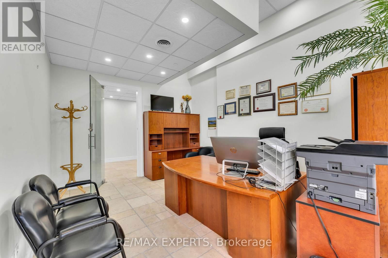 108 - 1 DE BOERS DRIVE Image 13
