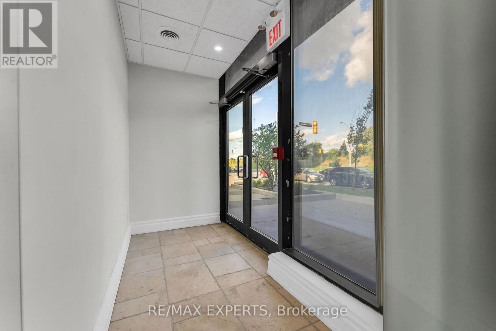 108 - 1 DE BOERS DRIVE Image 6