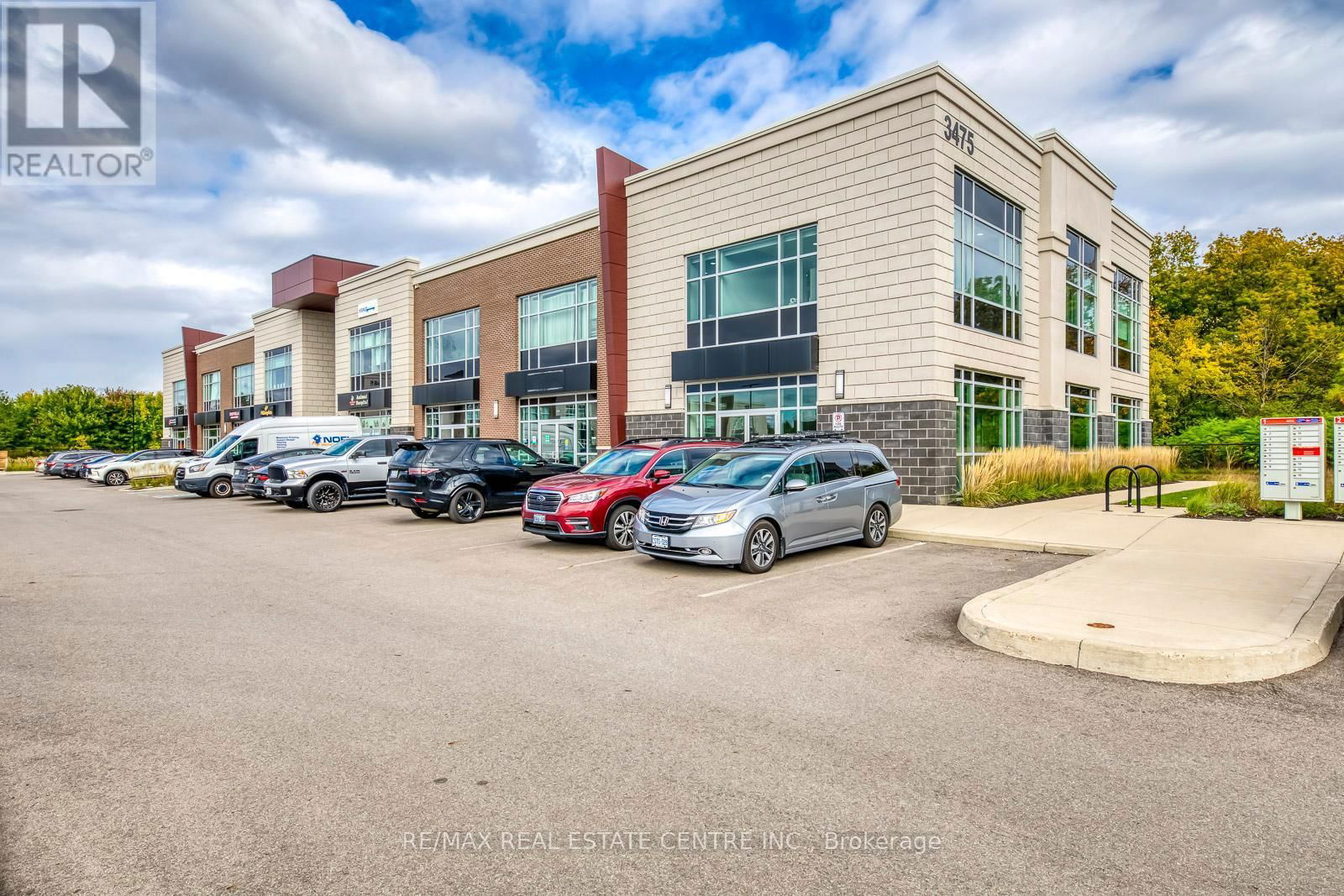 211 - 3475 REBECCA STREET Image 2