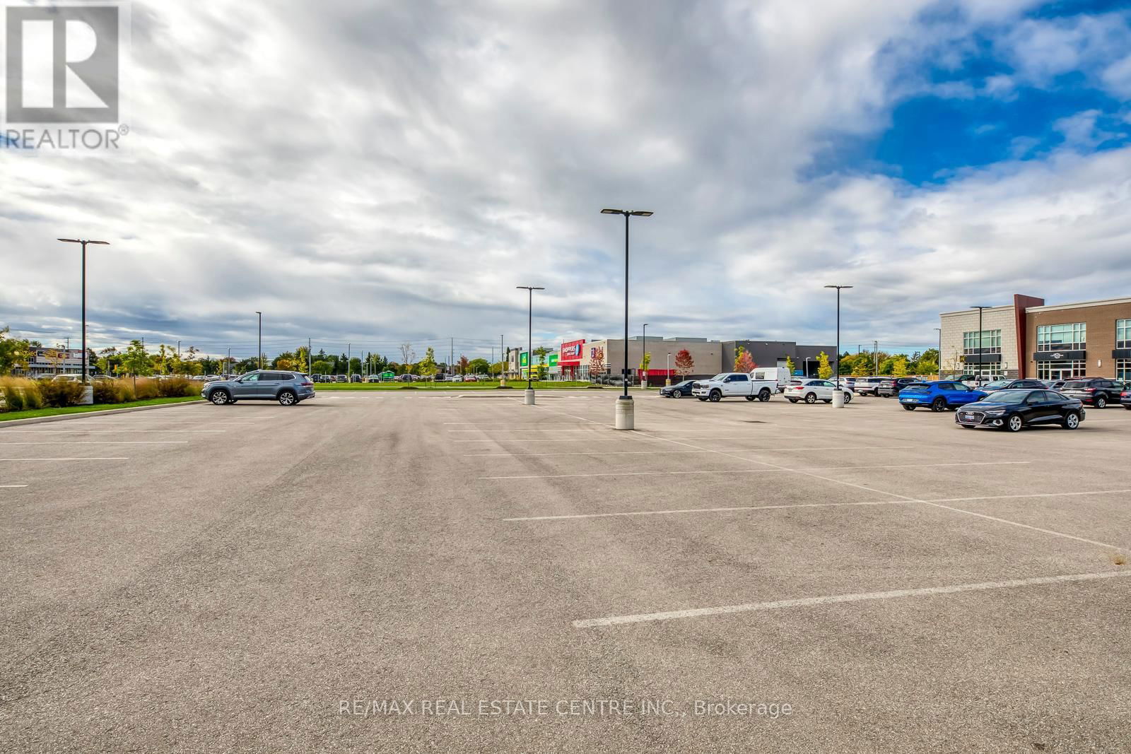 211 - 3475 REBECCA STREET Image 5