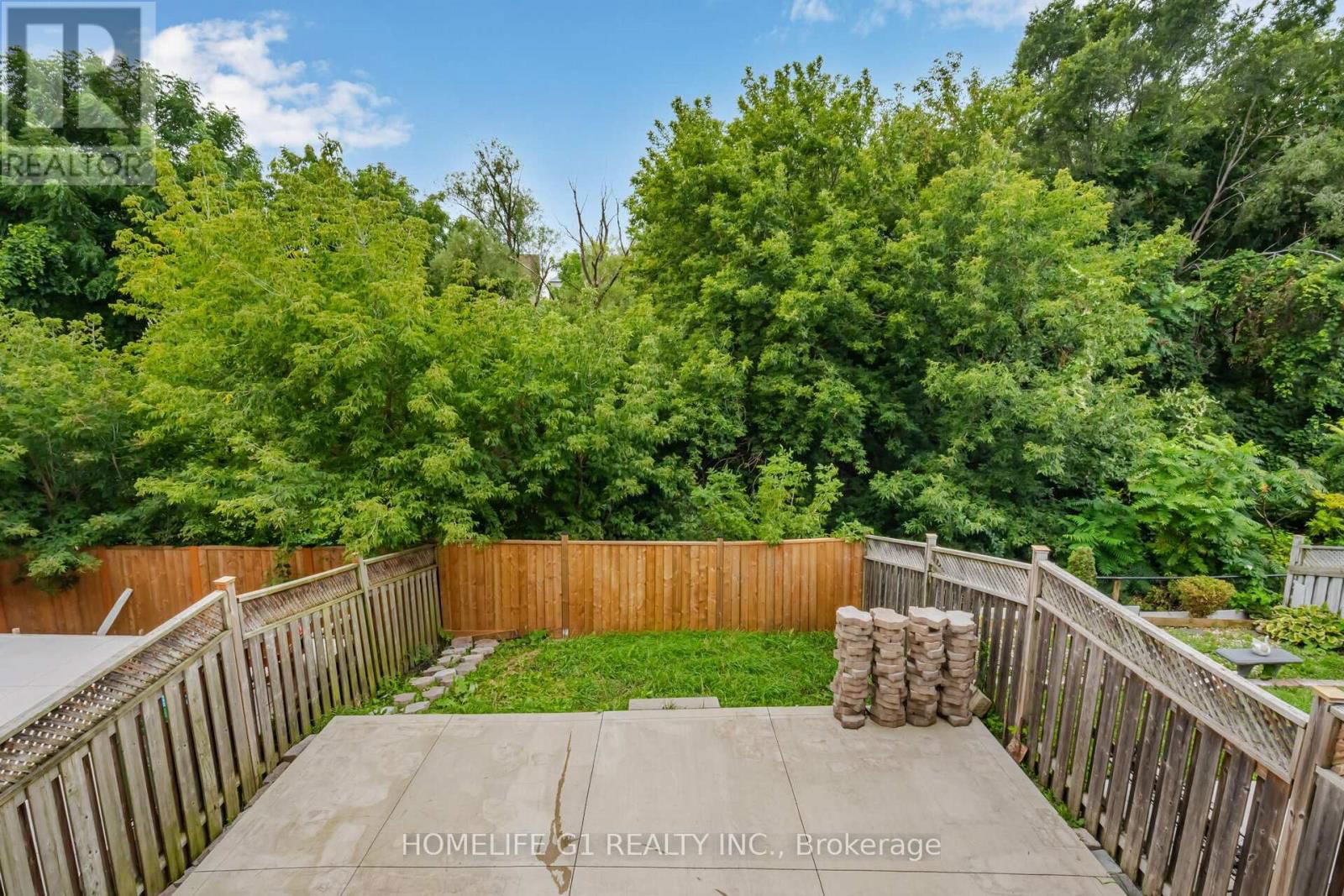 81 EASTVIEW GATE Image 15