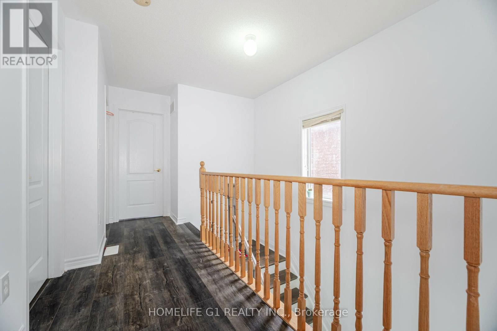 81 EASTVIEW GATE Image 19