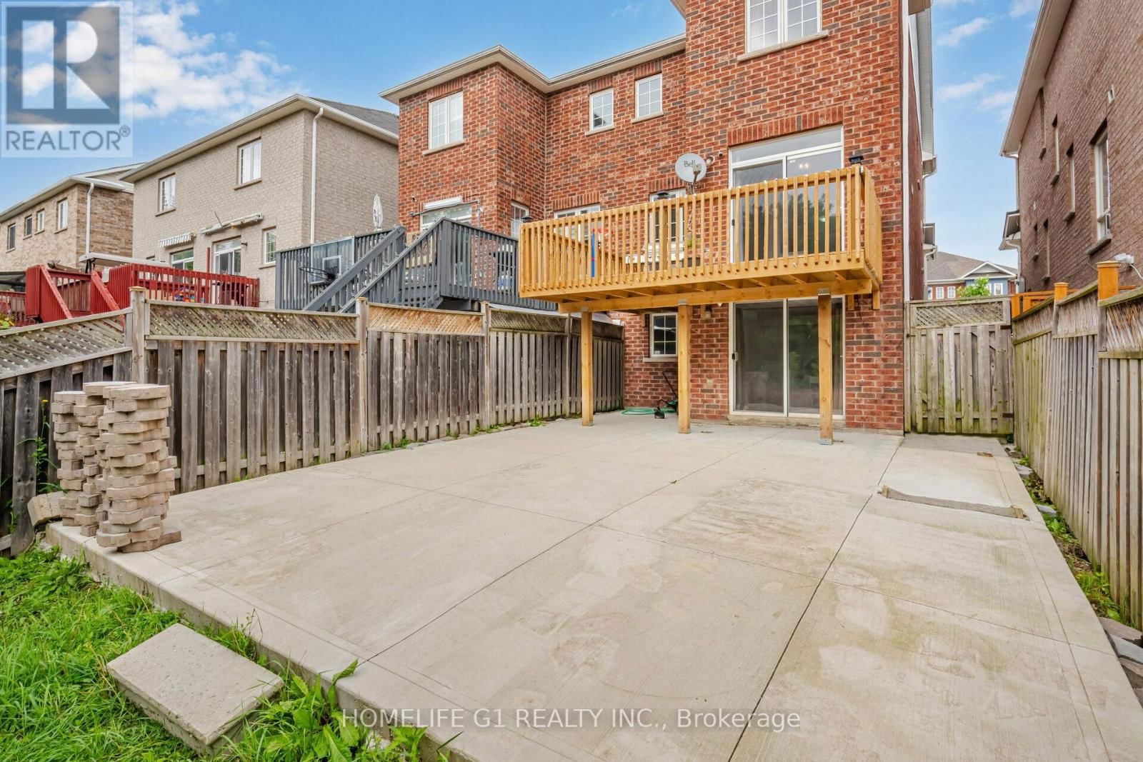 81 EASTVIEW GATE Image 42