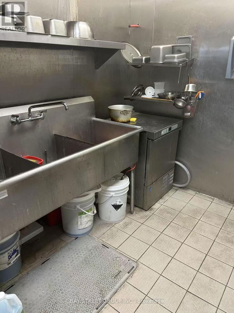 Image #1 of Restaurant for Sale at Maple Grove, Oakville , Ontario