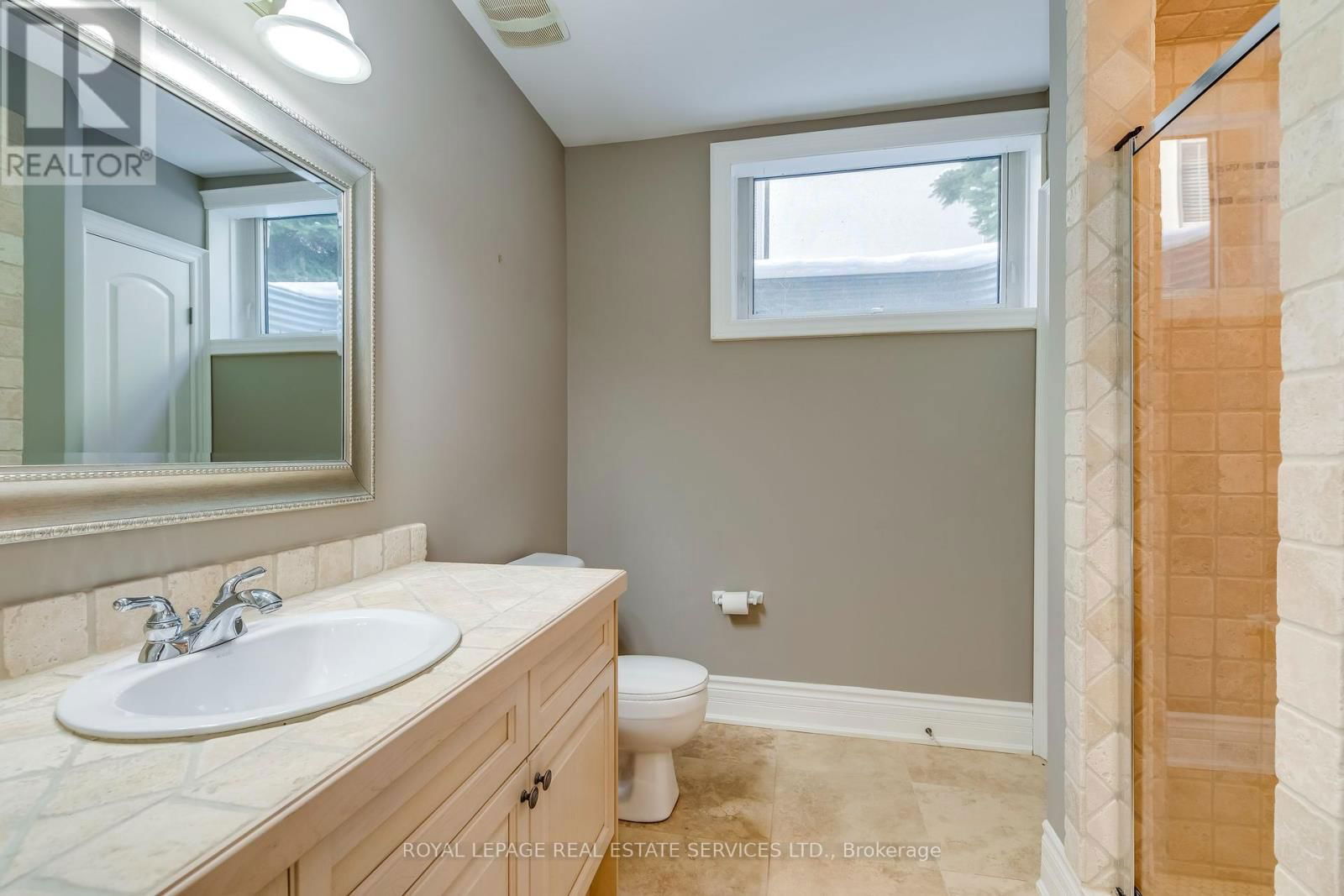 3341 LAKESHORE ROAD Image 43