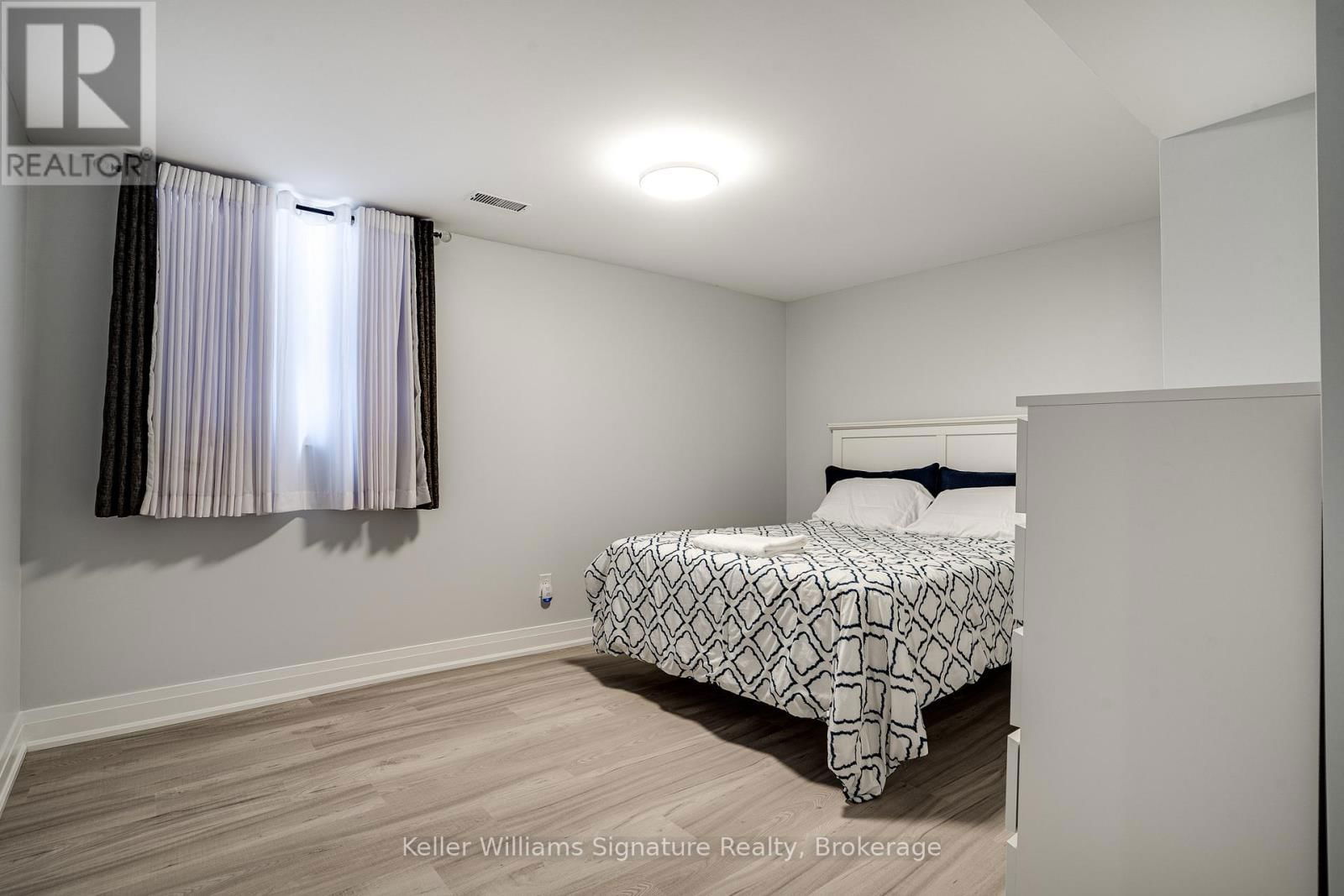 1519 BALLANTRAE DRIVE Image 42