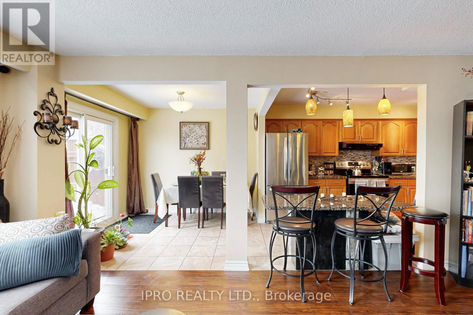 238 ROYAL SALISBURY WAY Image 17
