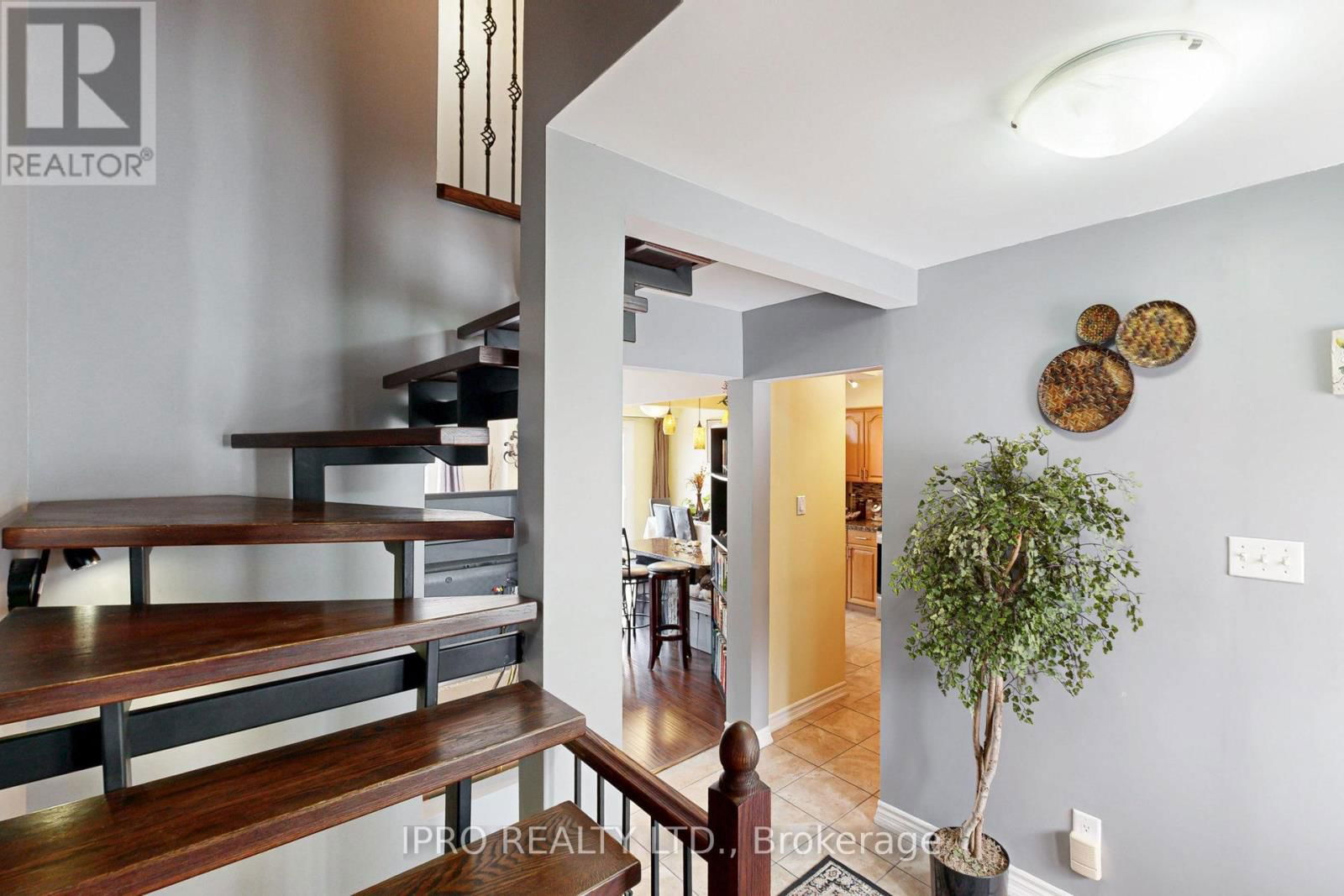 238 ROYAL SALISBURY WAY Image 20