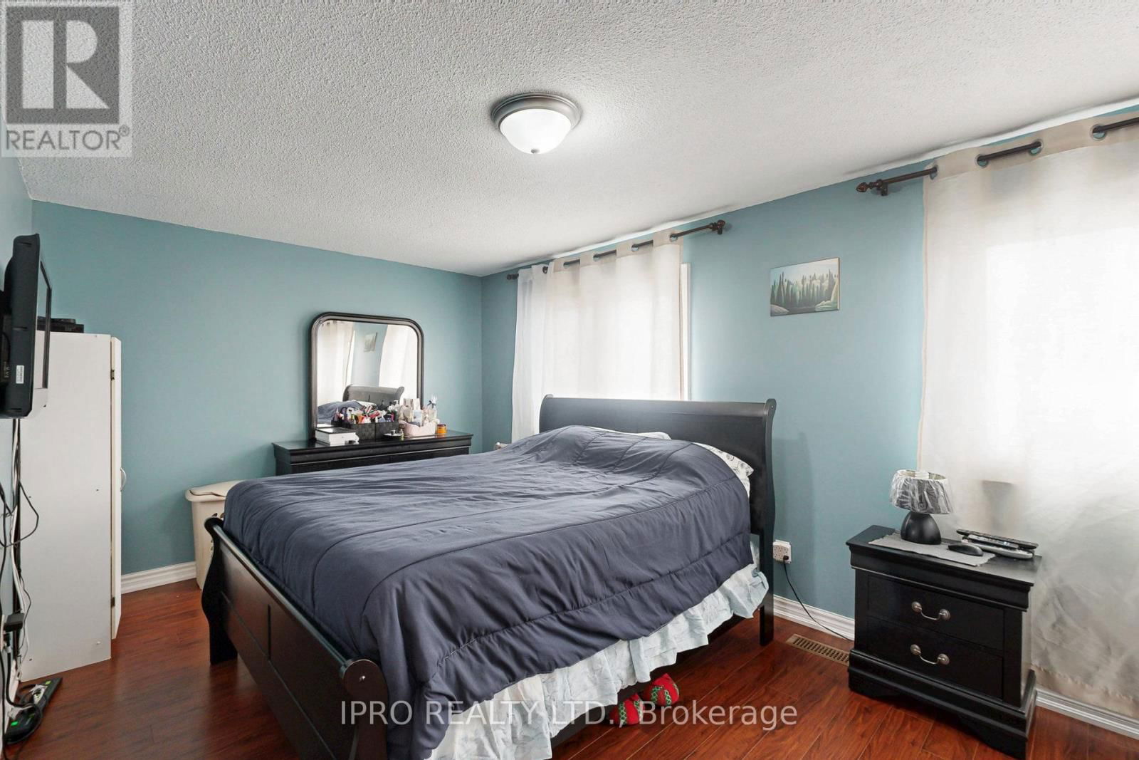 238 ROYAL SALISBURY WAY Image 27