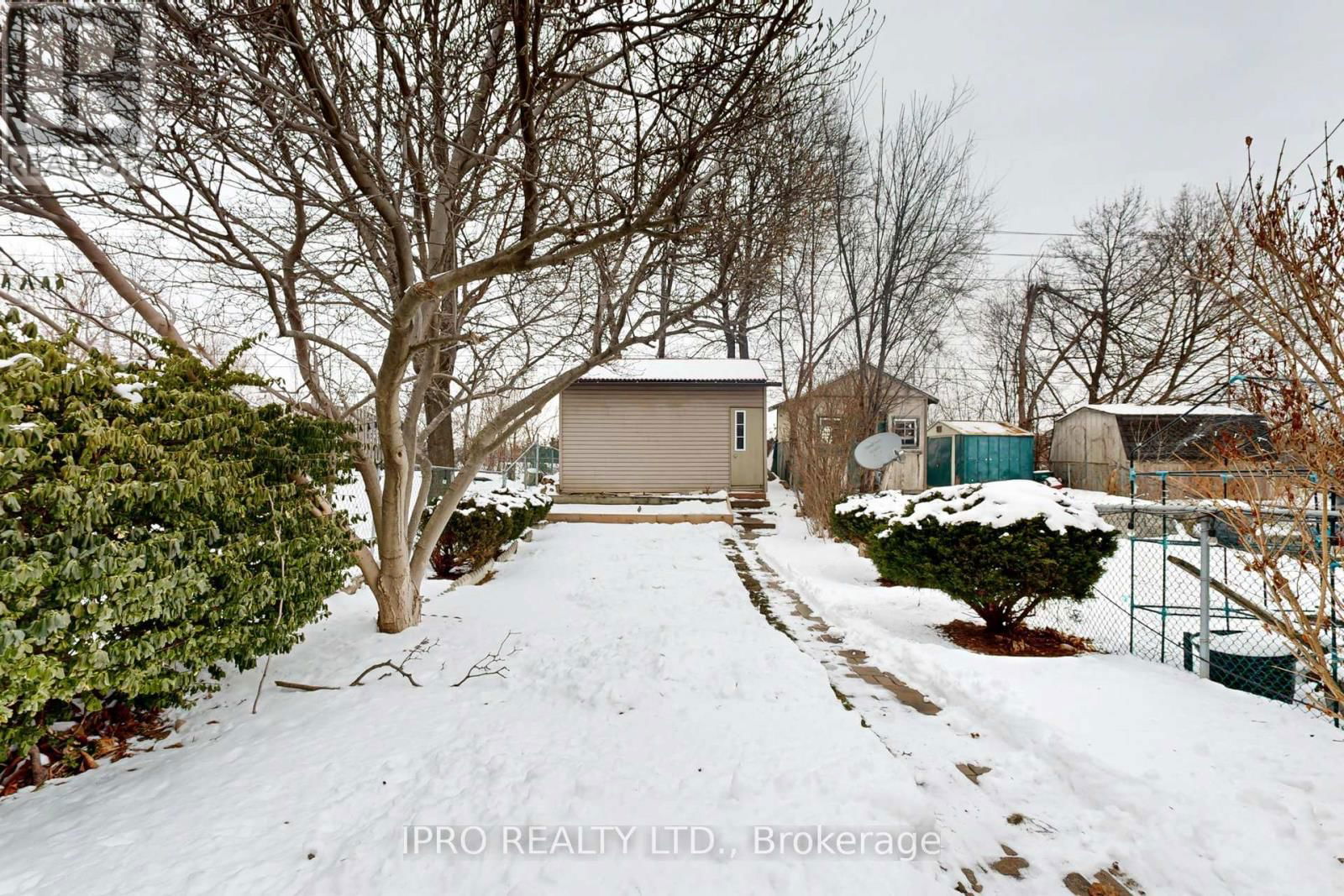 238 ROYAL SALISBURY WAY Image 39