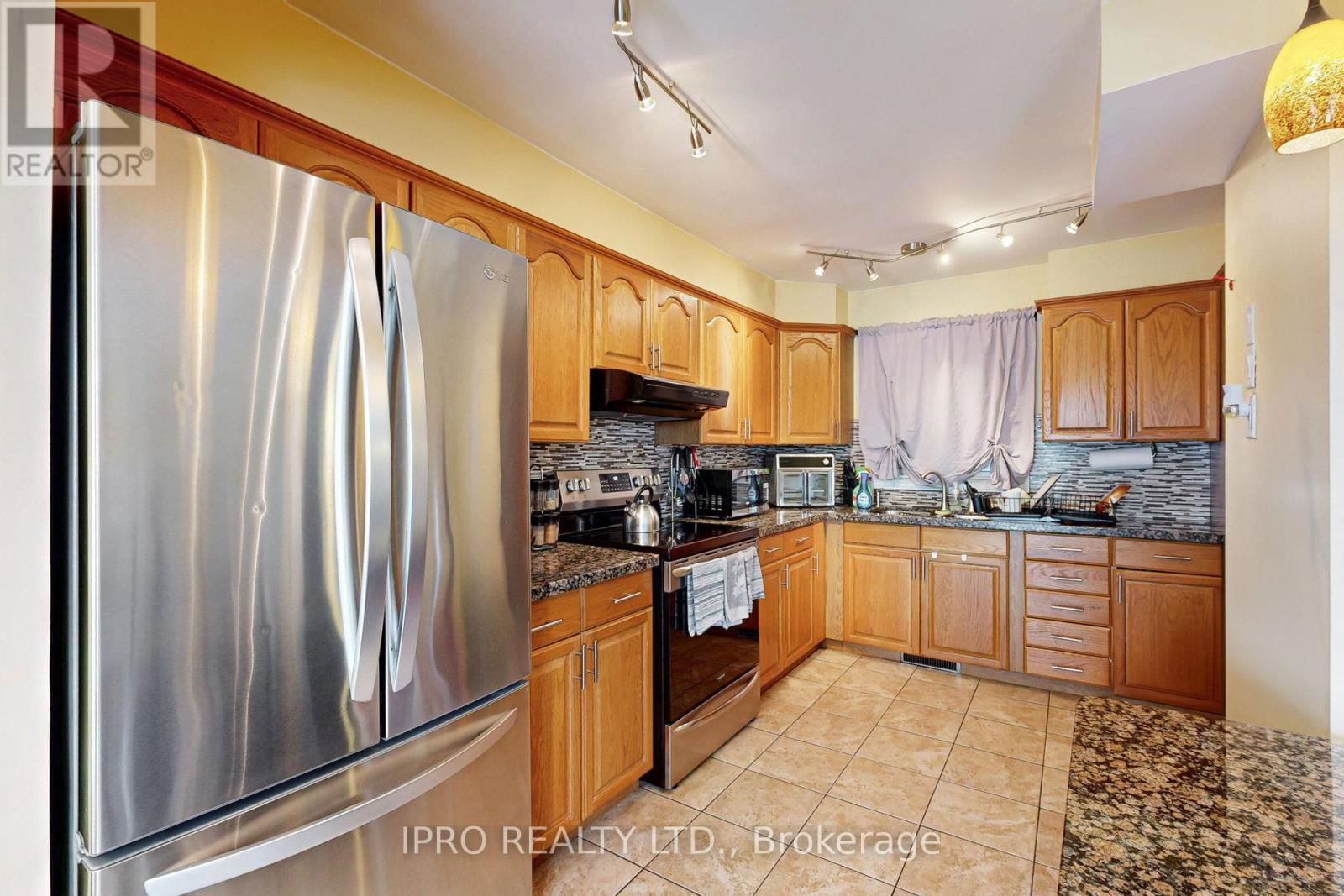 238 ROYAL SALISBURY WAY Image 7