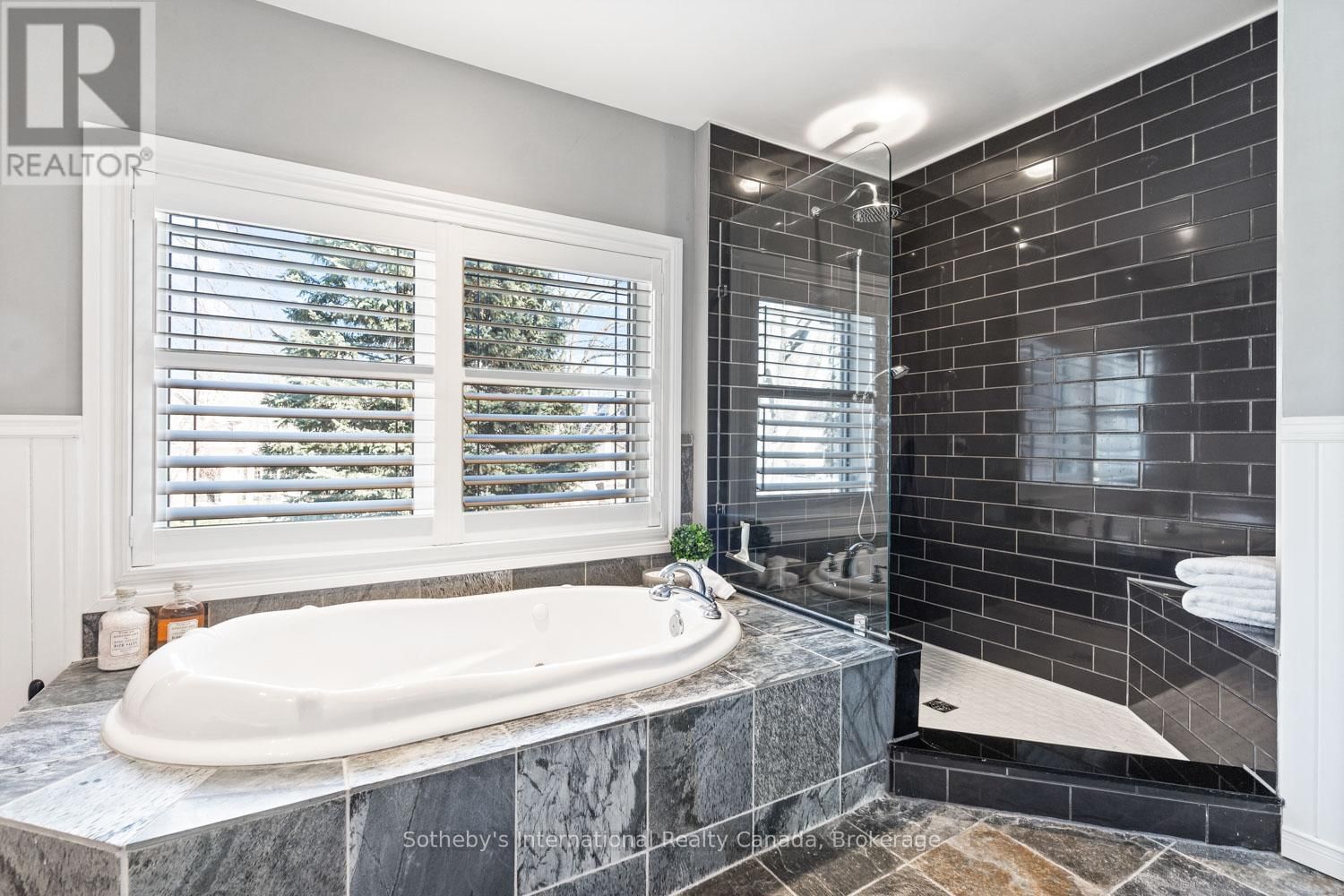 24 BIRKBANK DRIVE Image 28