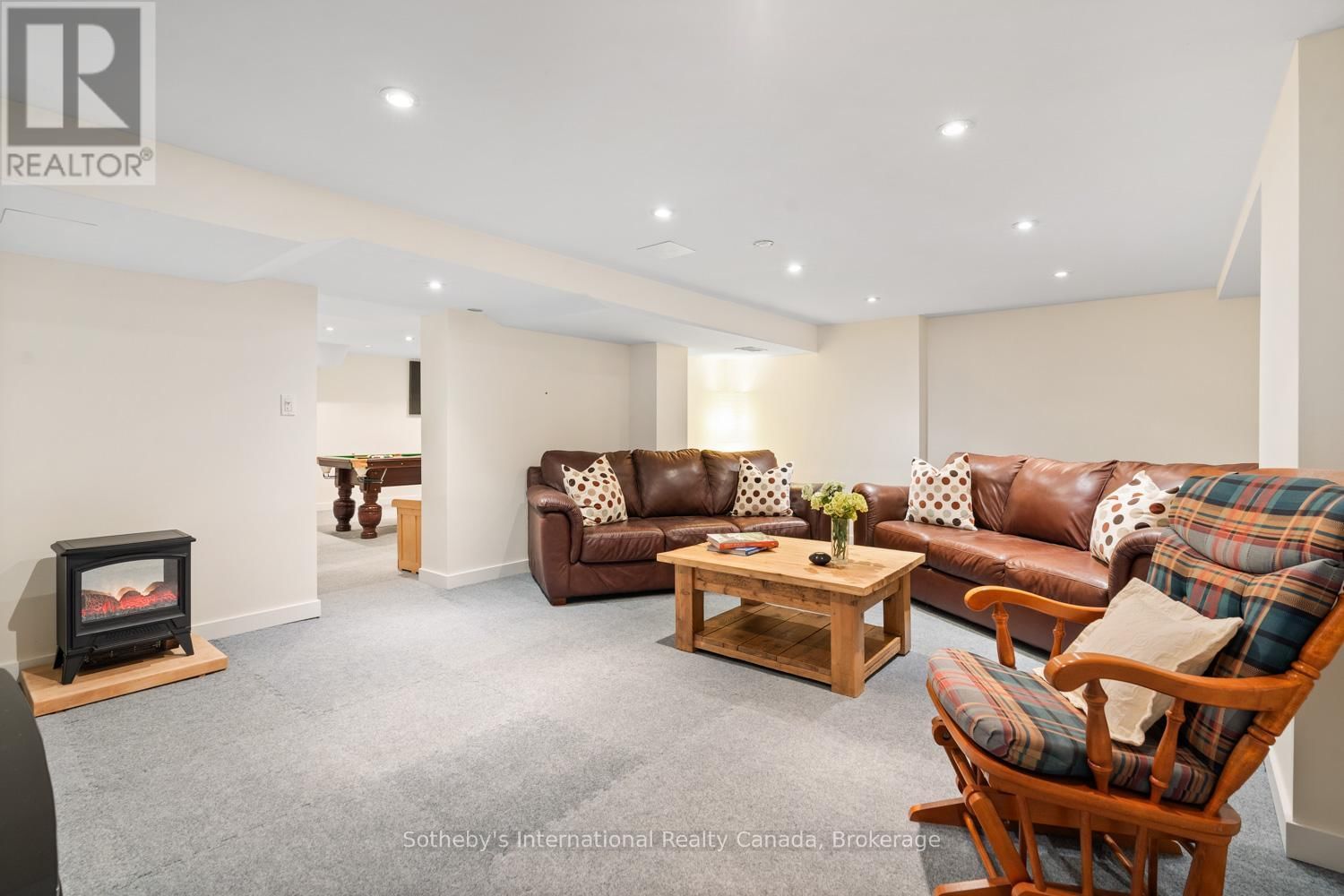 24 BIRKBANK DRIVE Image 34