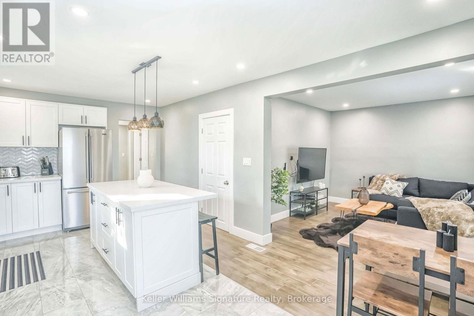 1233 CORIC AVENUE Image 15