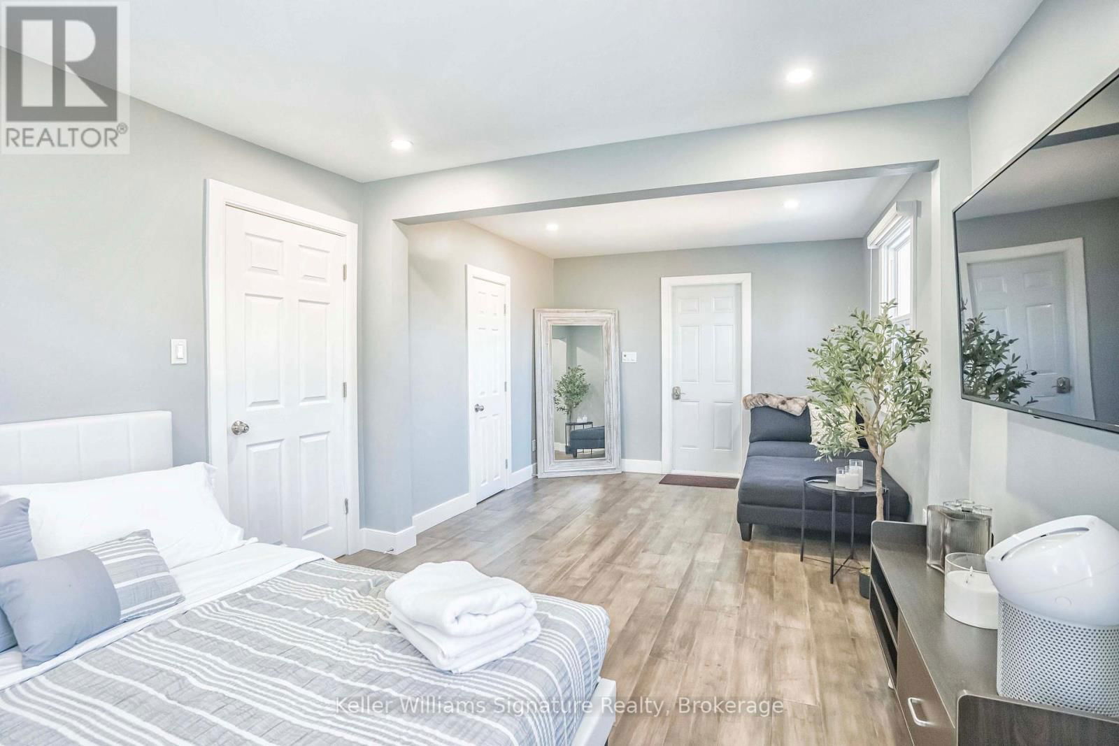 1233 CORIC AVENUE Image 17