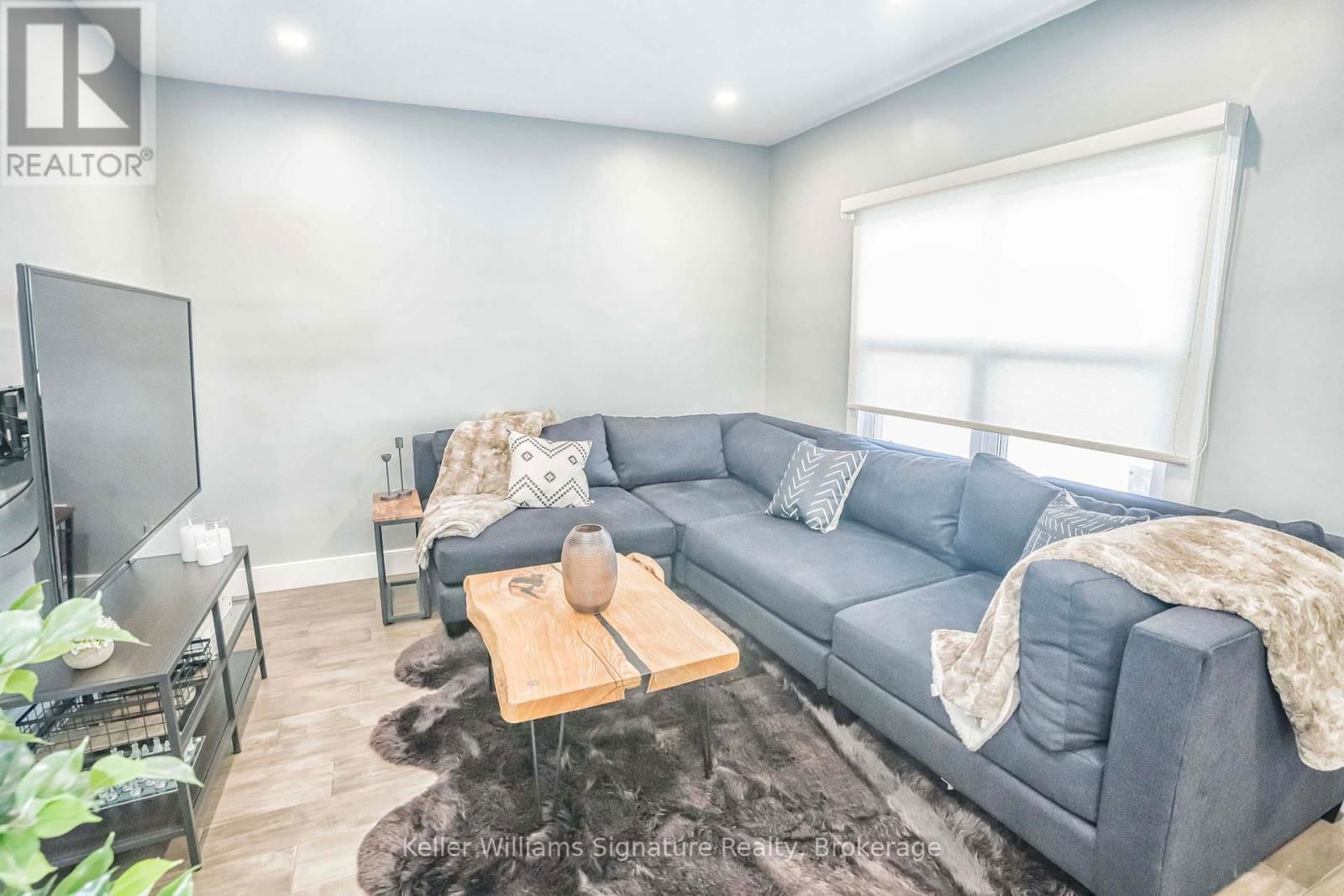 1233 CORIC AVENUE Image 8
