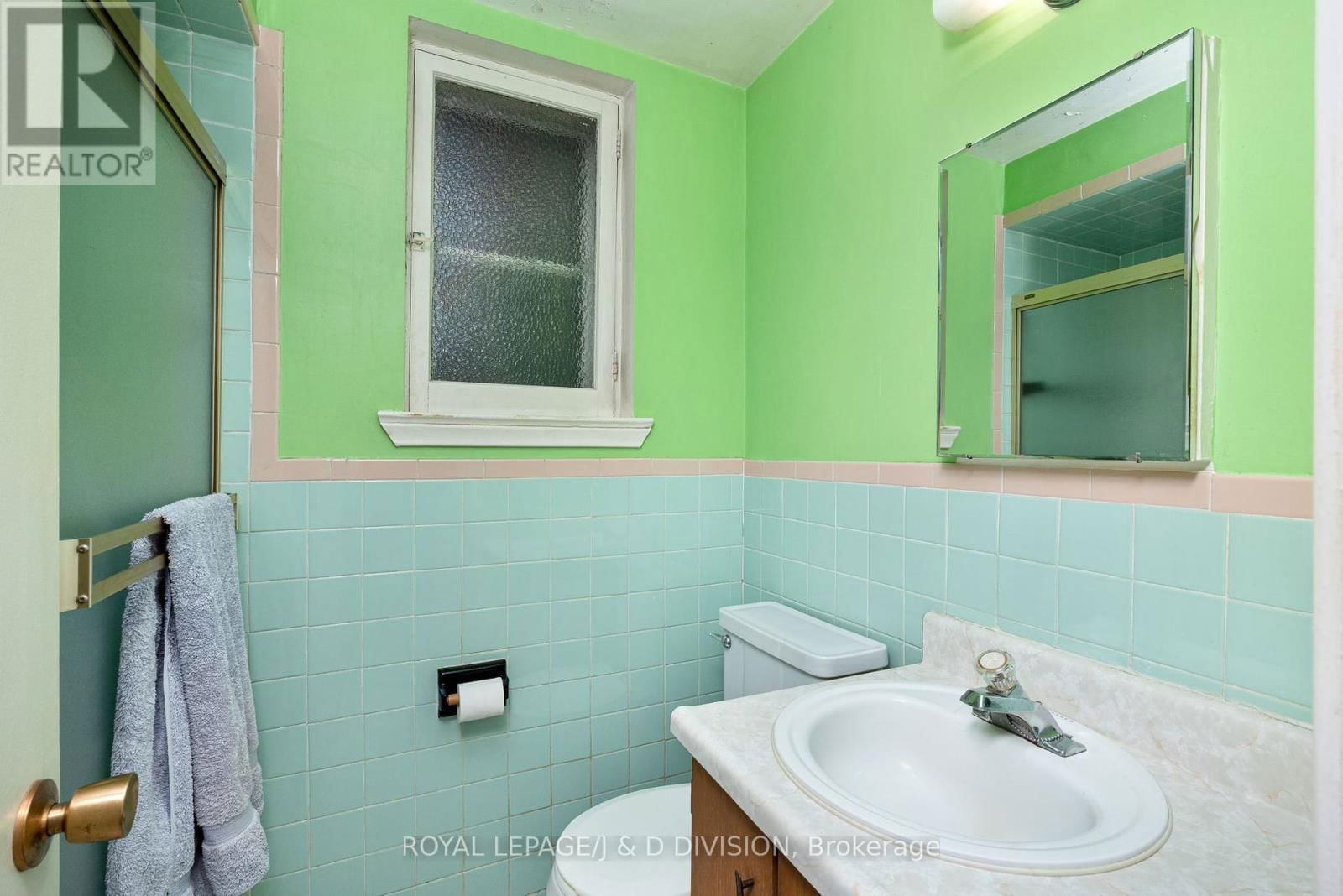 51 EDINBOROUGH COURT Image 26