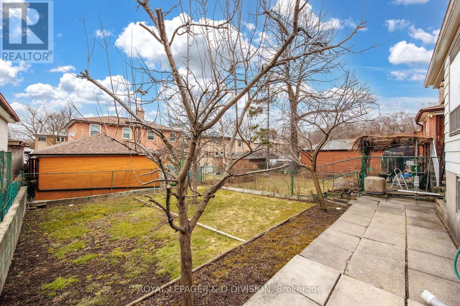 51 EDINBOROUGH COURT Image 27