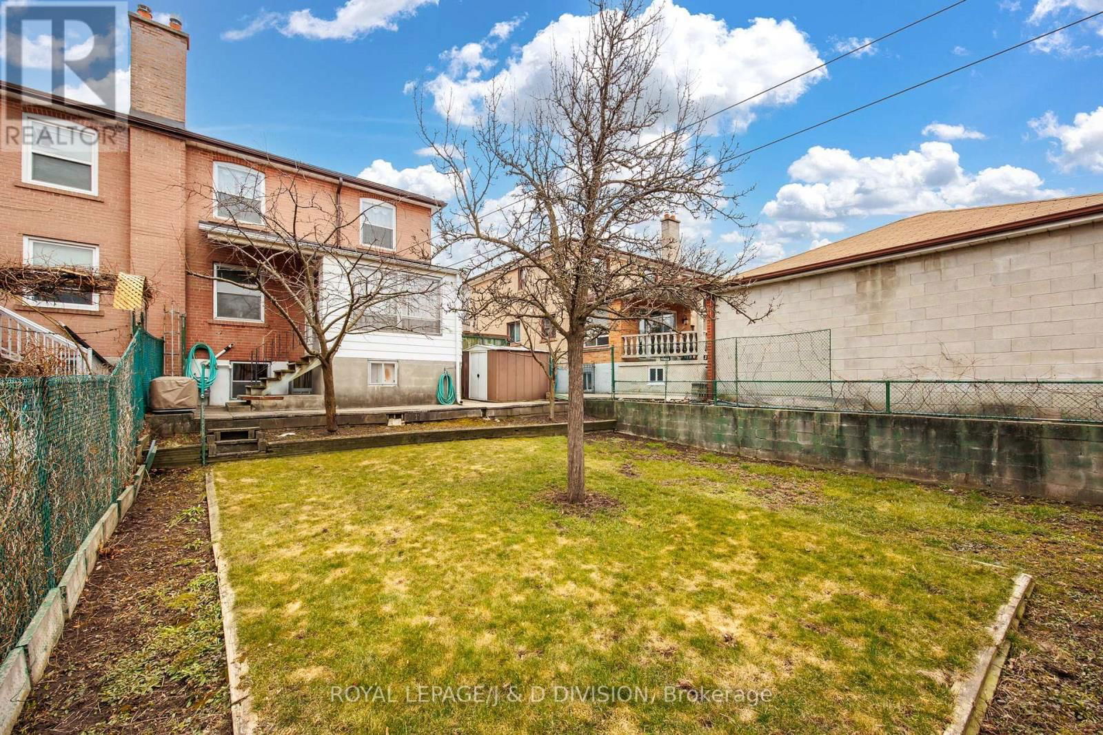 51 EDINBOROUGH COURT Image 32