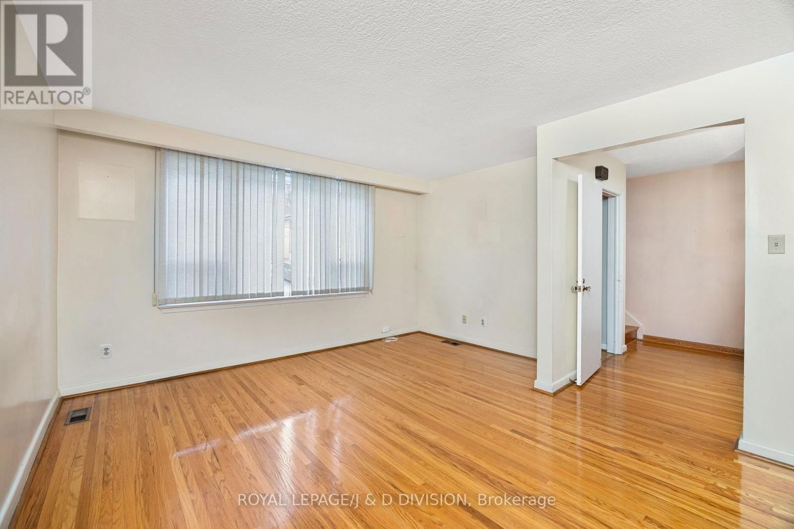 51 EDINBOROUGH COURT Image 4