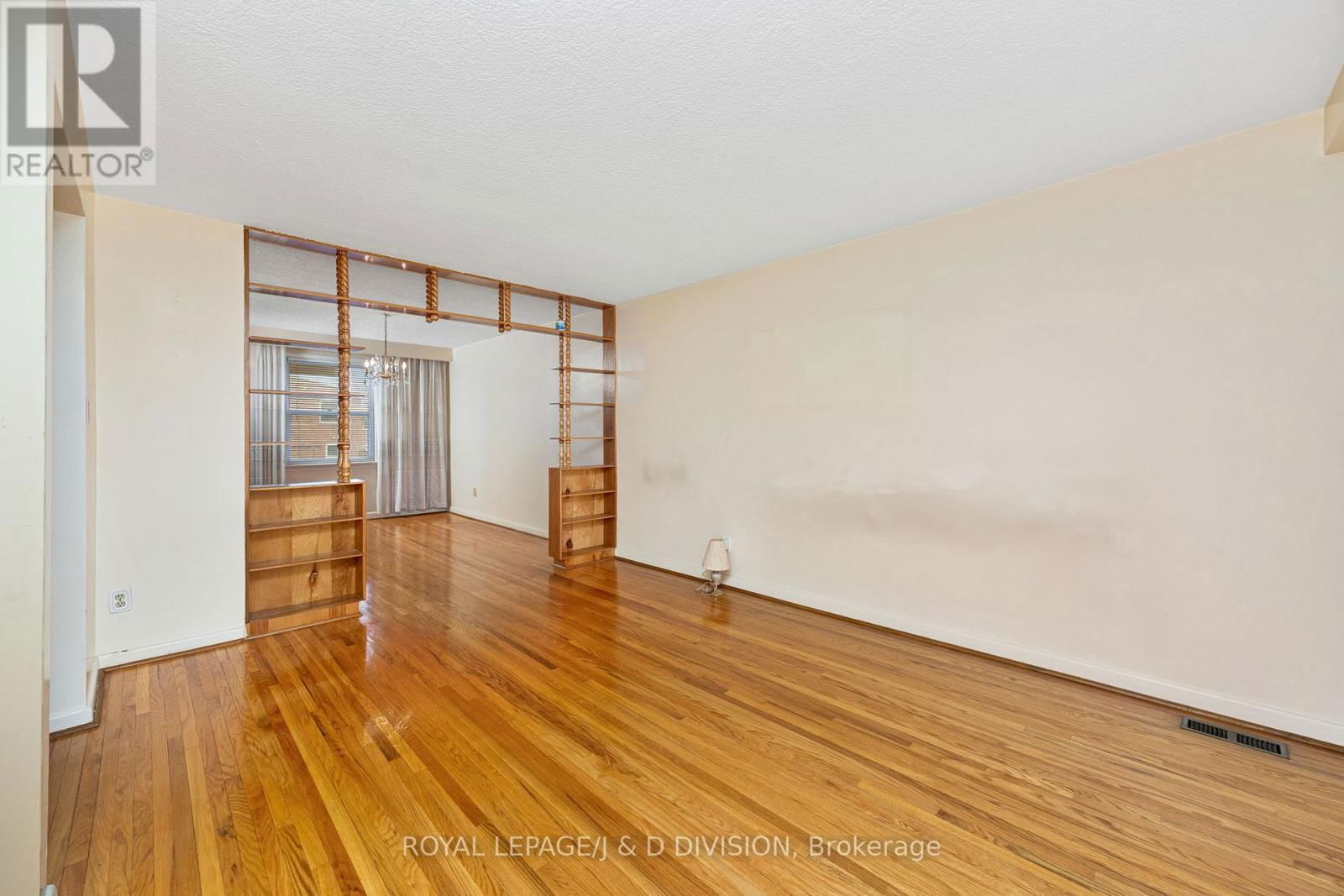 51 EDINBOROUGH COURT Image 7
