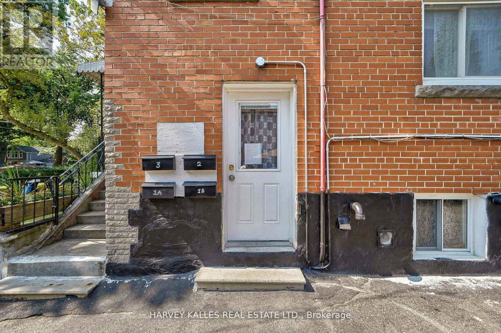 40 DOMINION ROAD Image 2