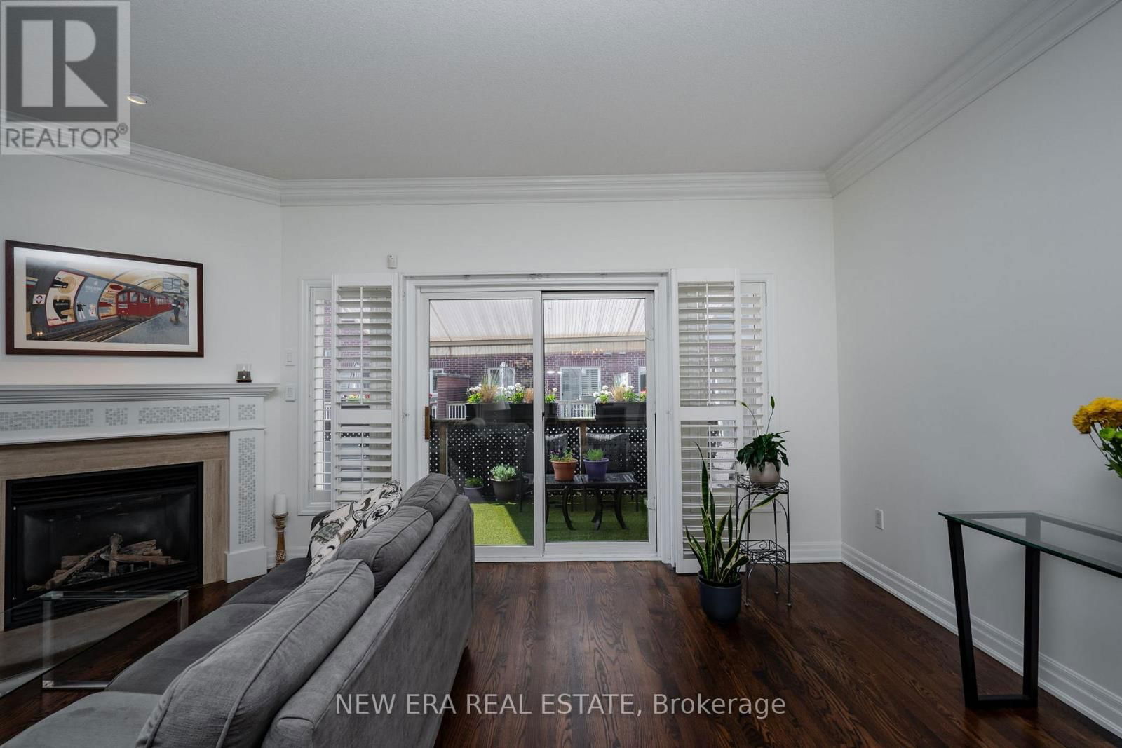 15 - 138 WATERSIDE DRIVE Image 11
