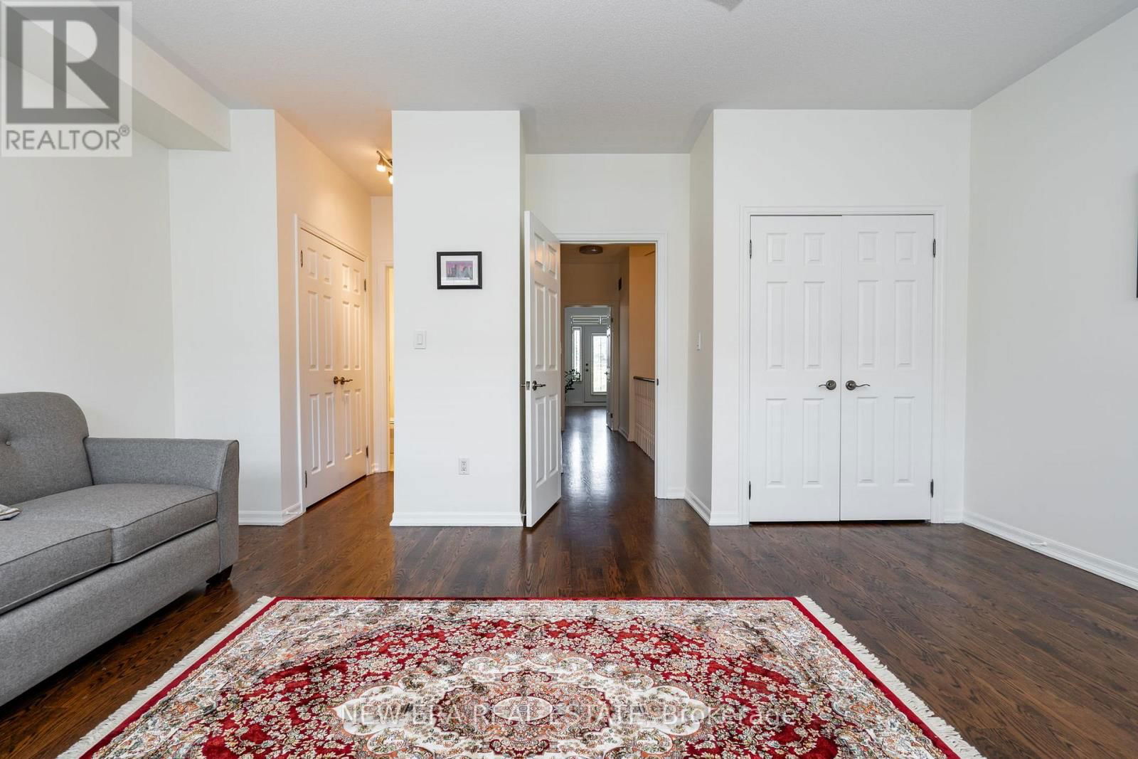 15 - 138 WATERSIDE DRIVE Image 16