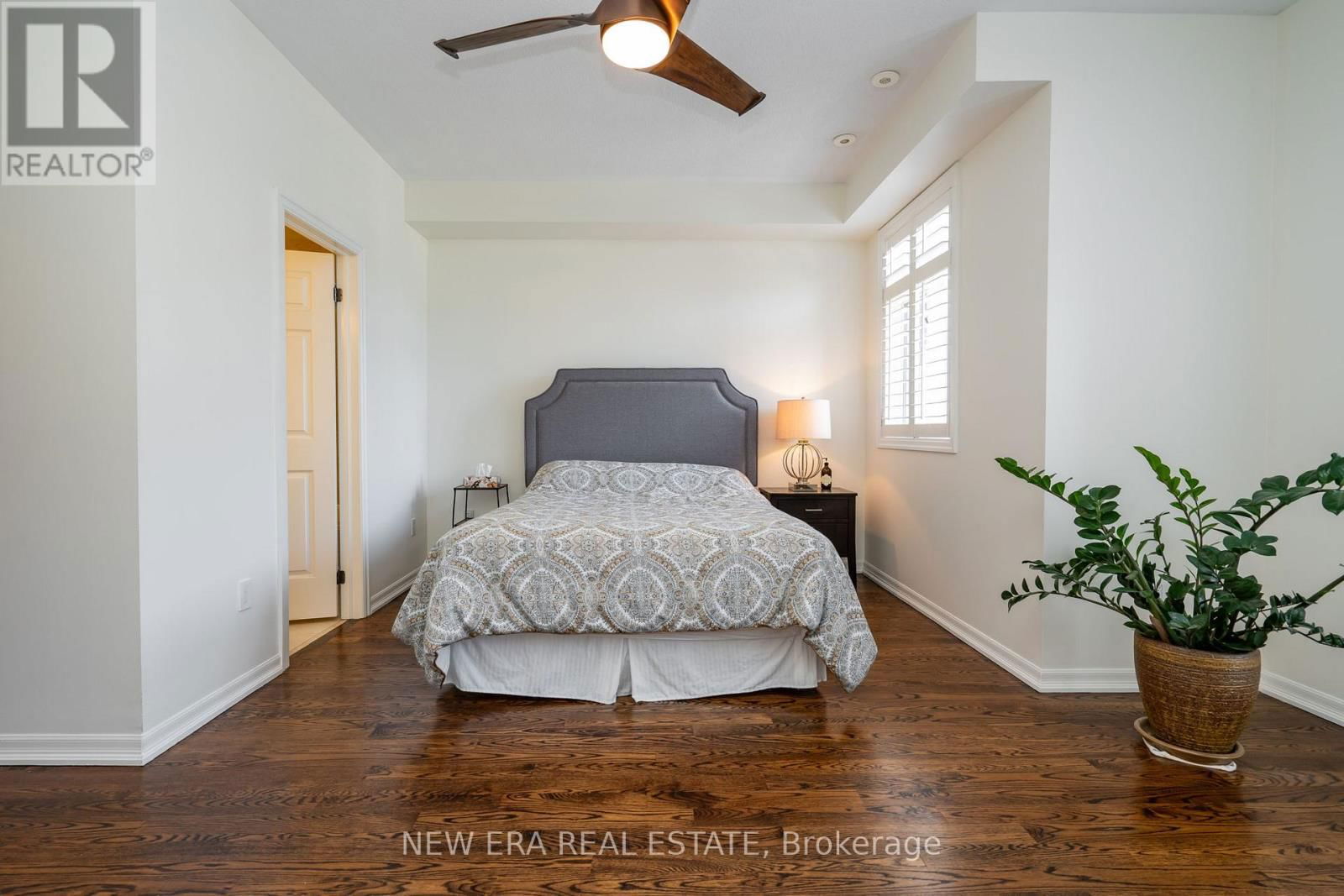 15 - 138 WATERSIDE DRIVE Image 23