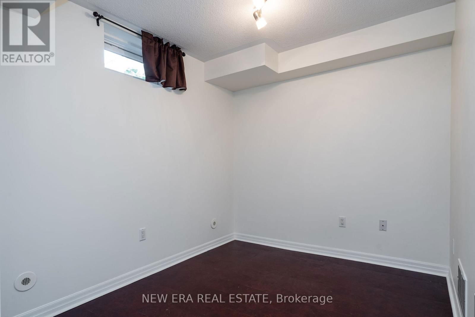 15 - 138 WATERSIDE DRIVE Image 29