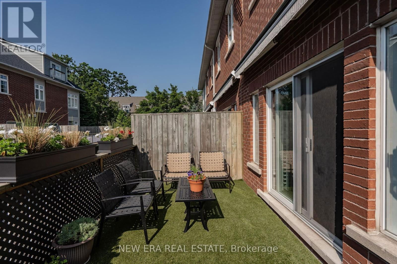 15 - 138 WATERSIDE DRIVE Image 34