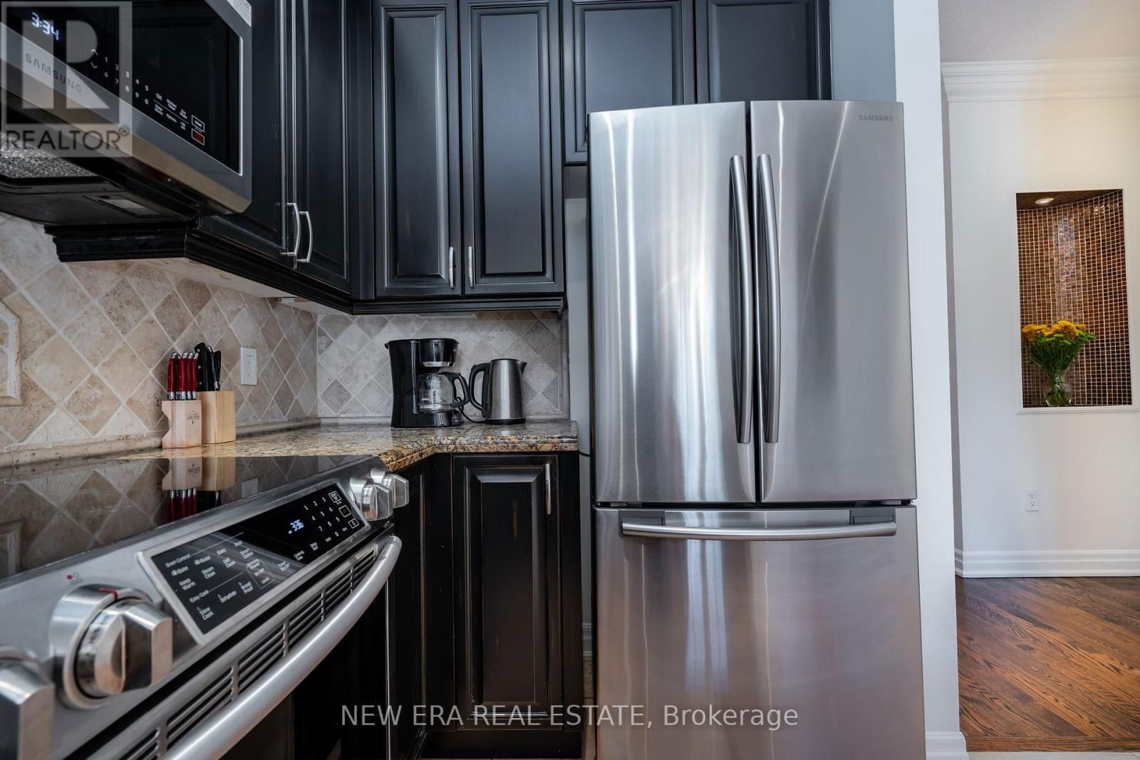 15 - 138 WATERSIDE DRIVE Image 5