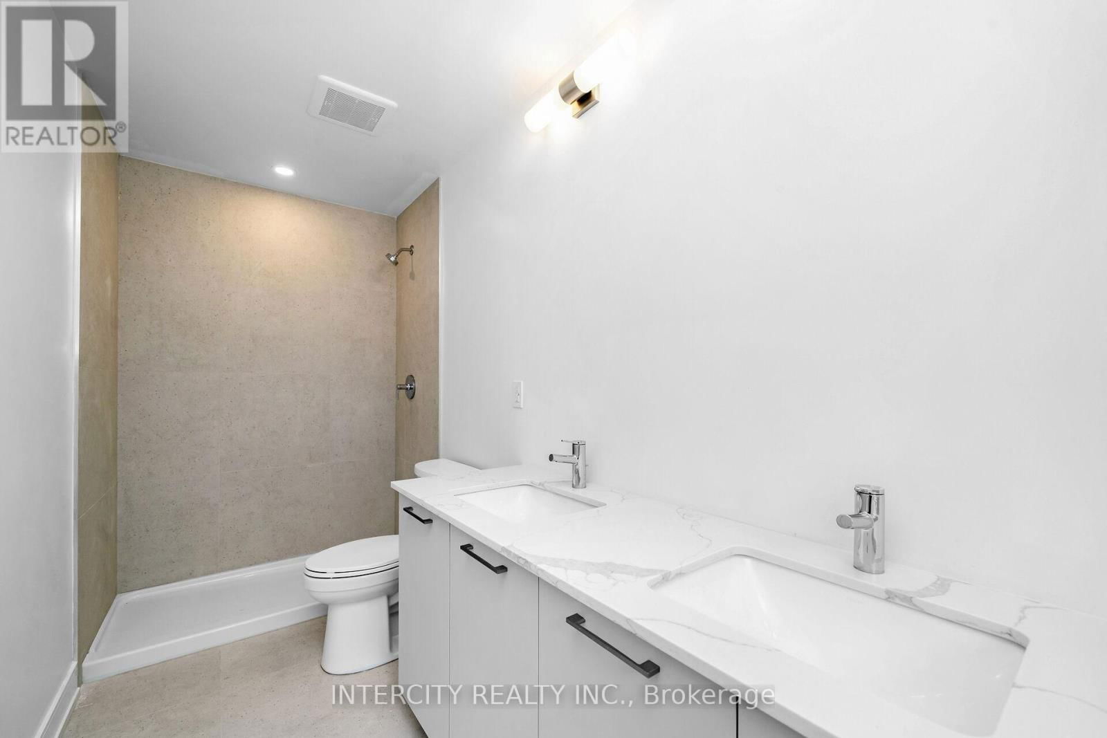 23 DESIREE PLACE Image 21