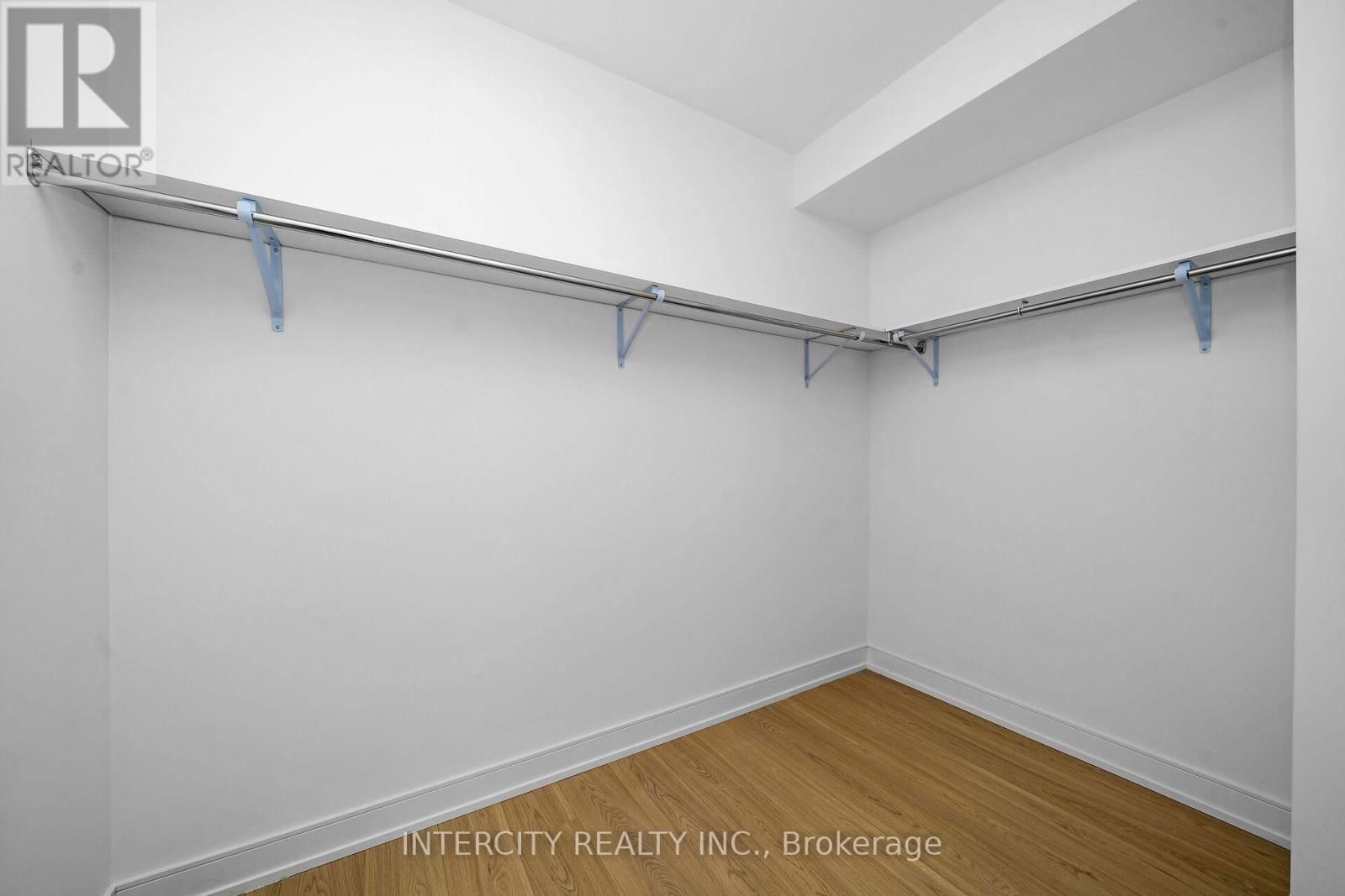 23 DESIREE PLACE Image 23